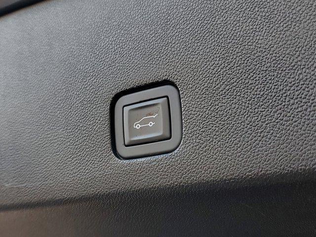 2025 Cadillac XT6 FWD Premium Luxury