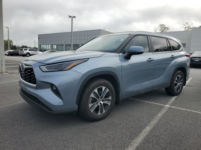 2024 Toyota Highlander LE