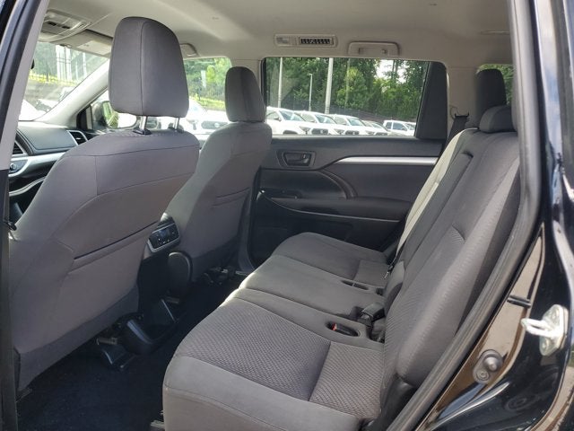 2019 Toyota Highlander LE