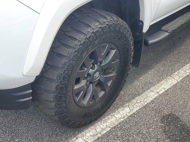 2021 Toyota Tacoma 2WD SR5