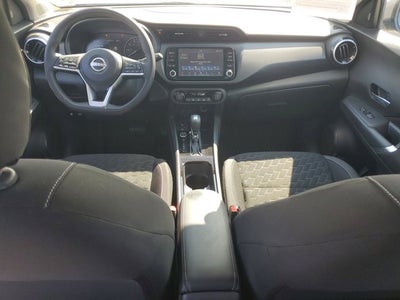 2022 Nissan Kicks SV