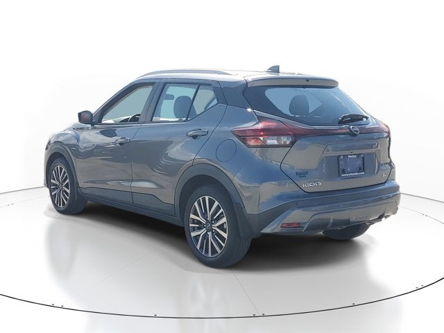 2022 Nissan Kicks SV