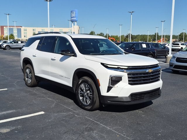 2025 Chevrolet Traverse LT