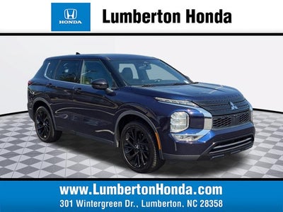 2023 Mitsubishi Outlander SE