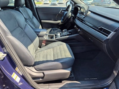 2023 Mitsubishi Outlander SE