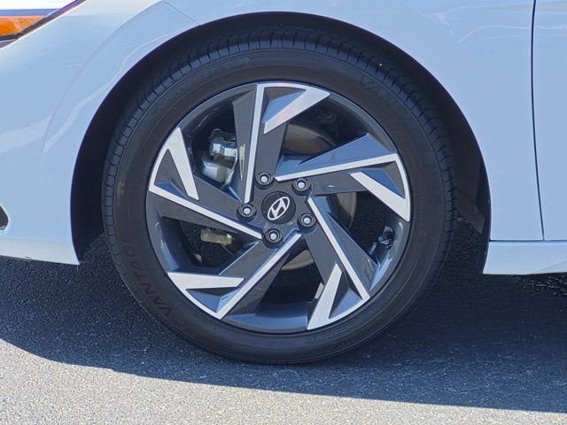 2024 Hyundai Elantra Limited