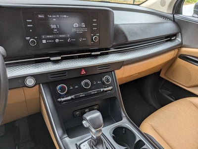 2024 Kia Carnival LX