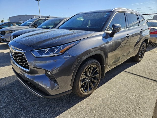 2025 Toyota Highlander Hybrid Platinum