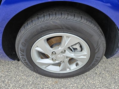 2023 Hyundai Elantra SE