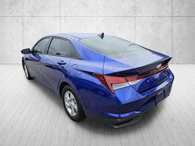 2023 Hyundai Elantra SE