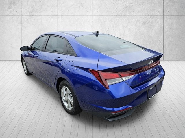 2023 Hyundai Elantra SE