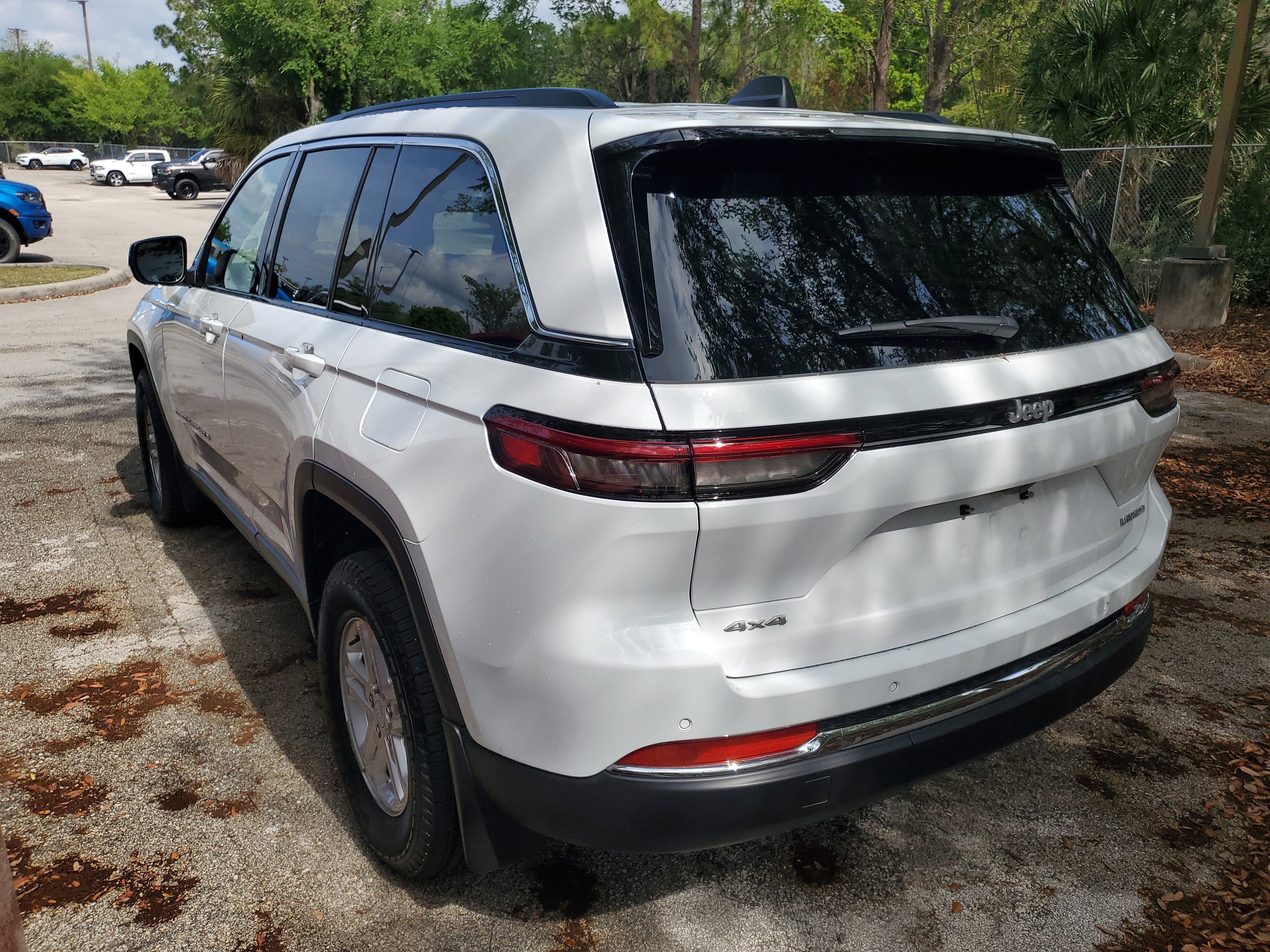 2025 Jeep Grand Cherokee Laredo