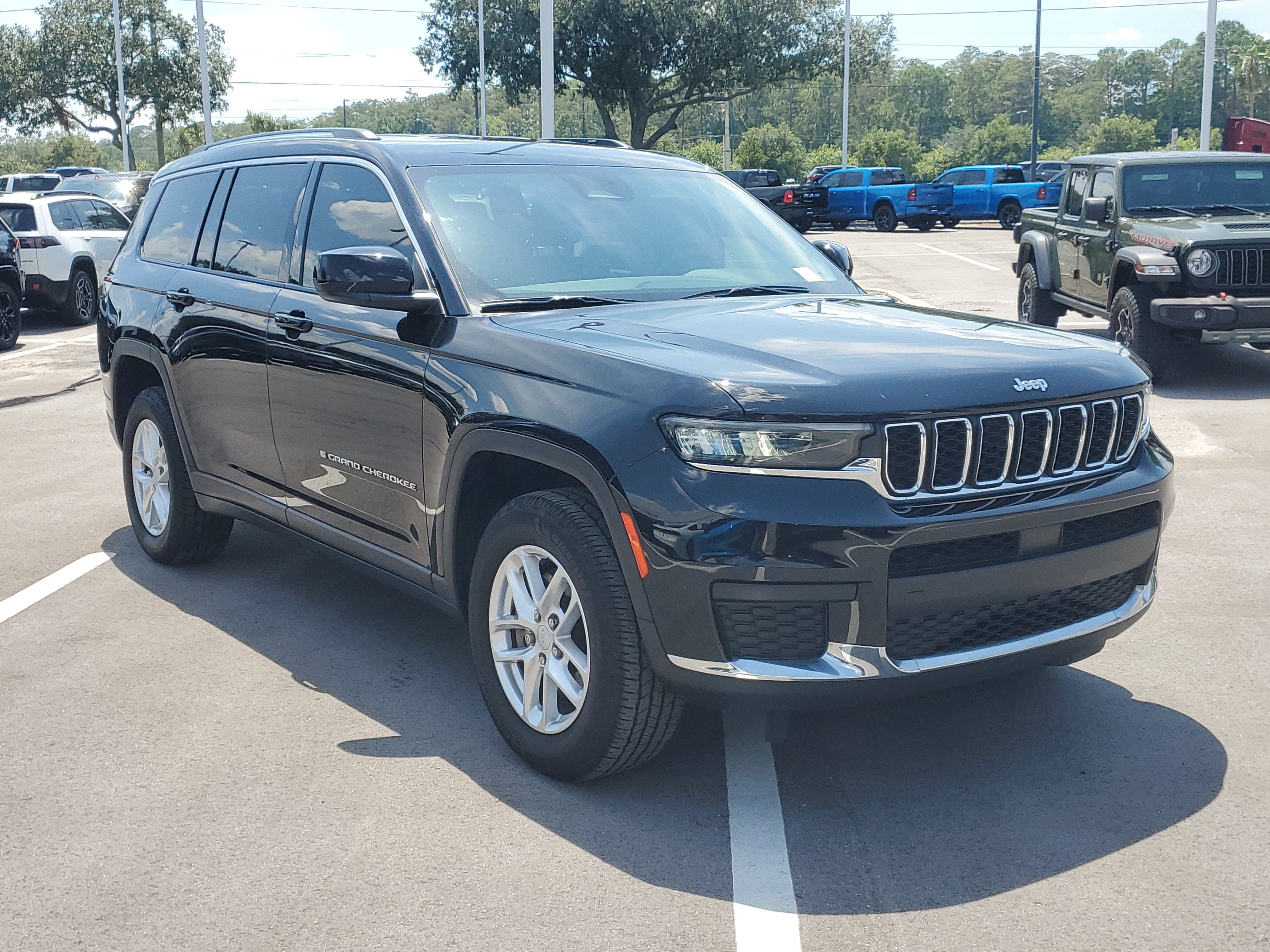 2021 Jeep Grand Cherokee L Laredo