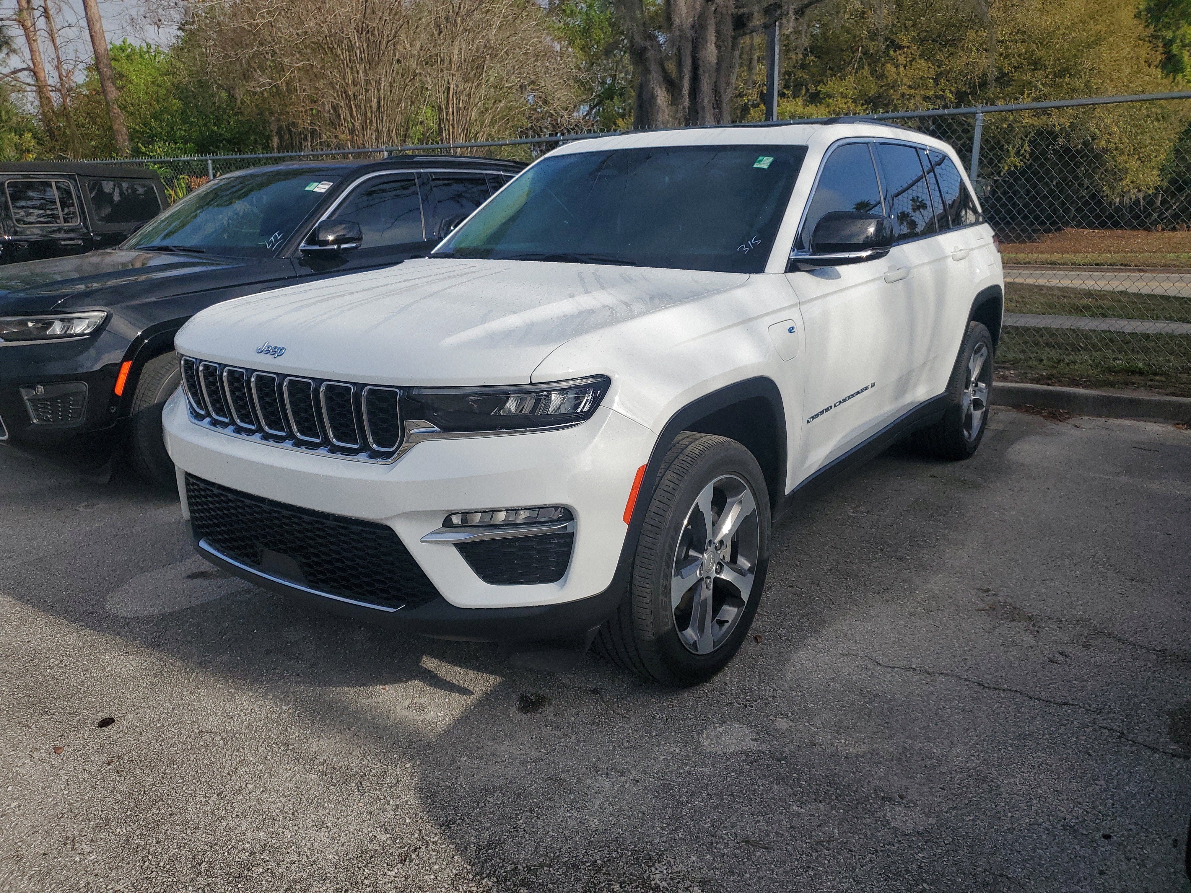2022 Jeep Grand Cherokee 4xe 4x4