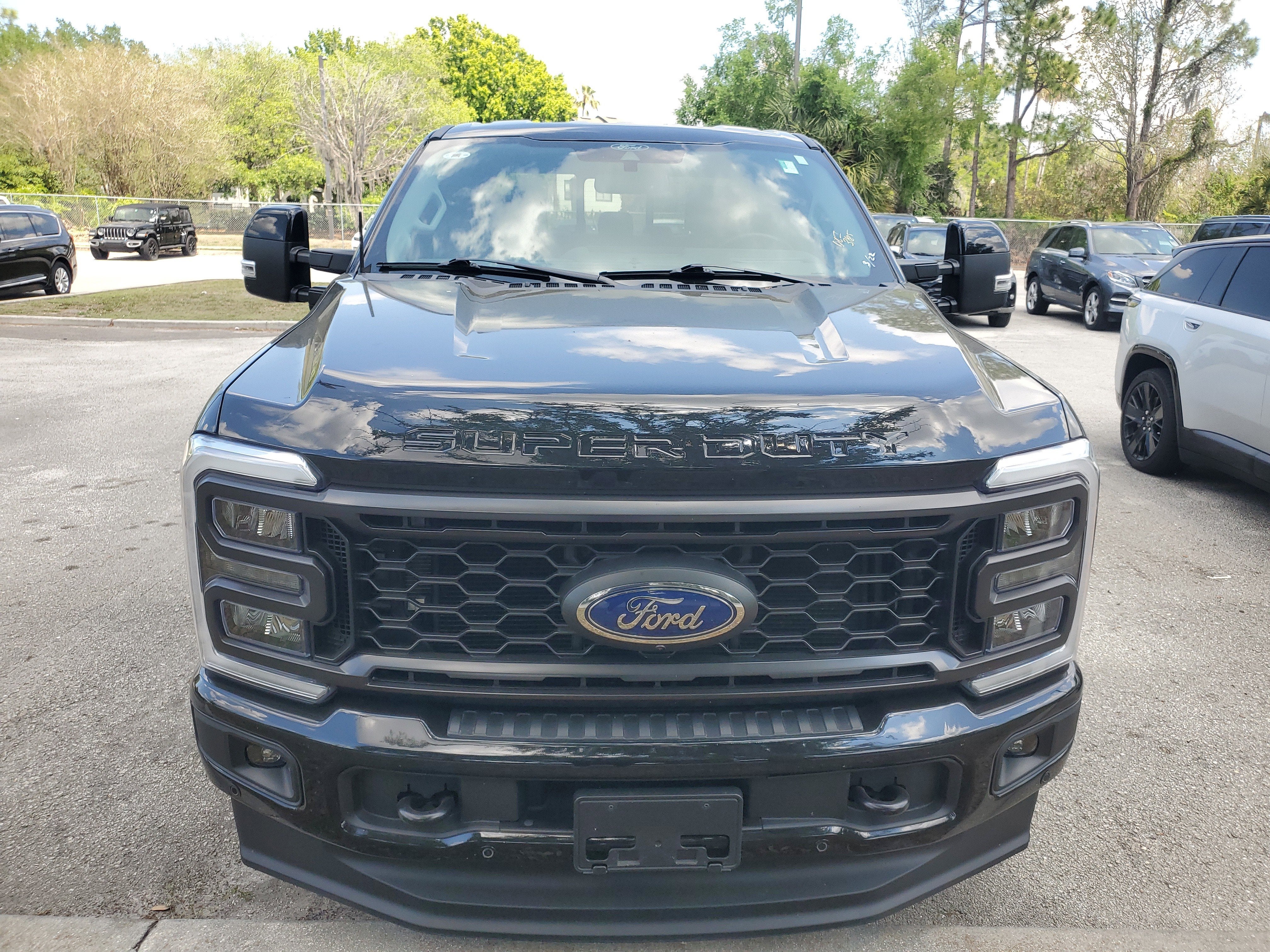 2024 Ford Super Duty F-350 SRW LARIAT