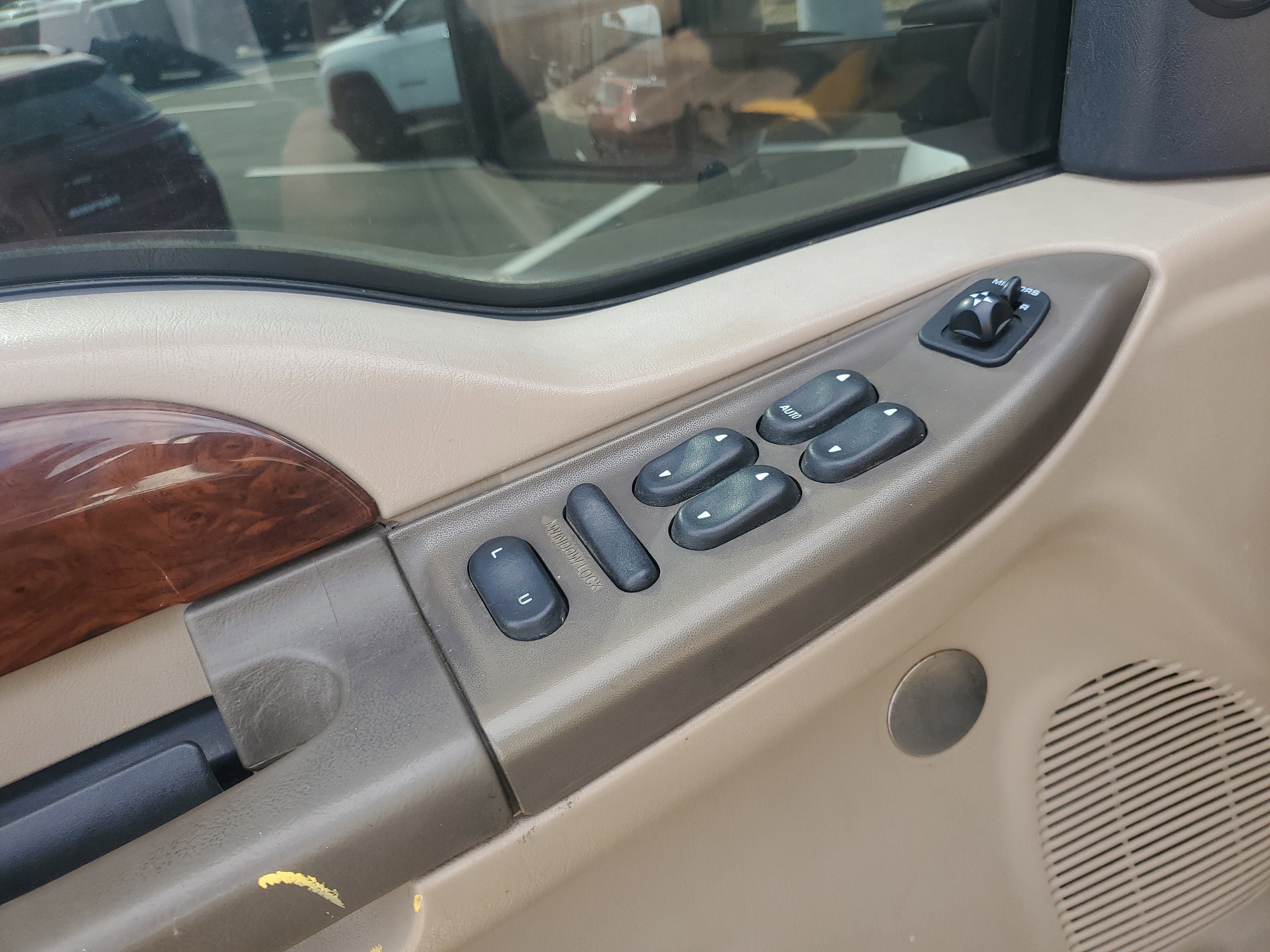 2000 Ford Super Duty F-350 SRW XL