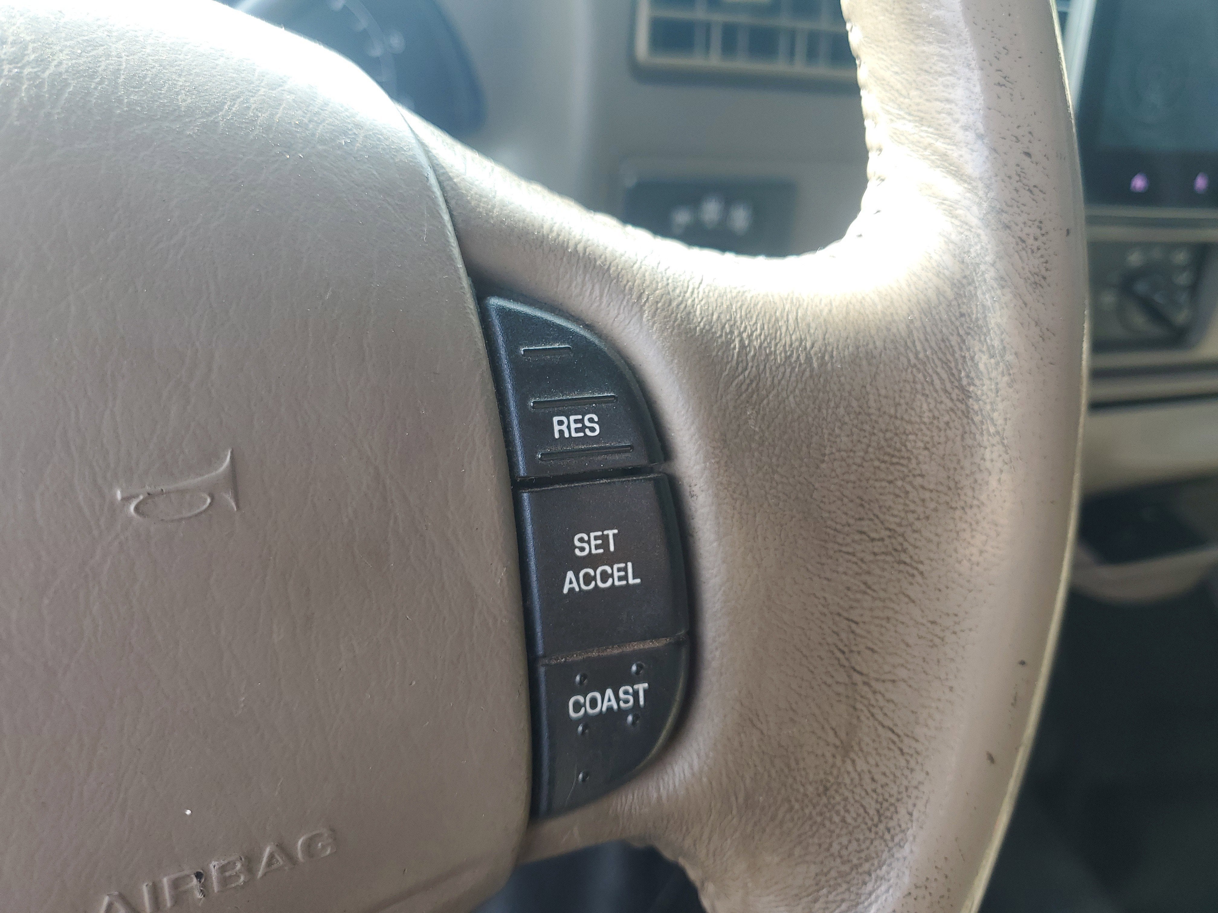 2000 Ford Super Duty F-350 SRW XL