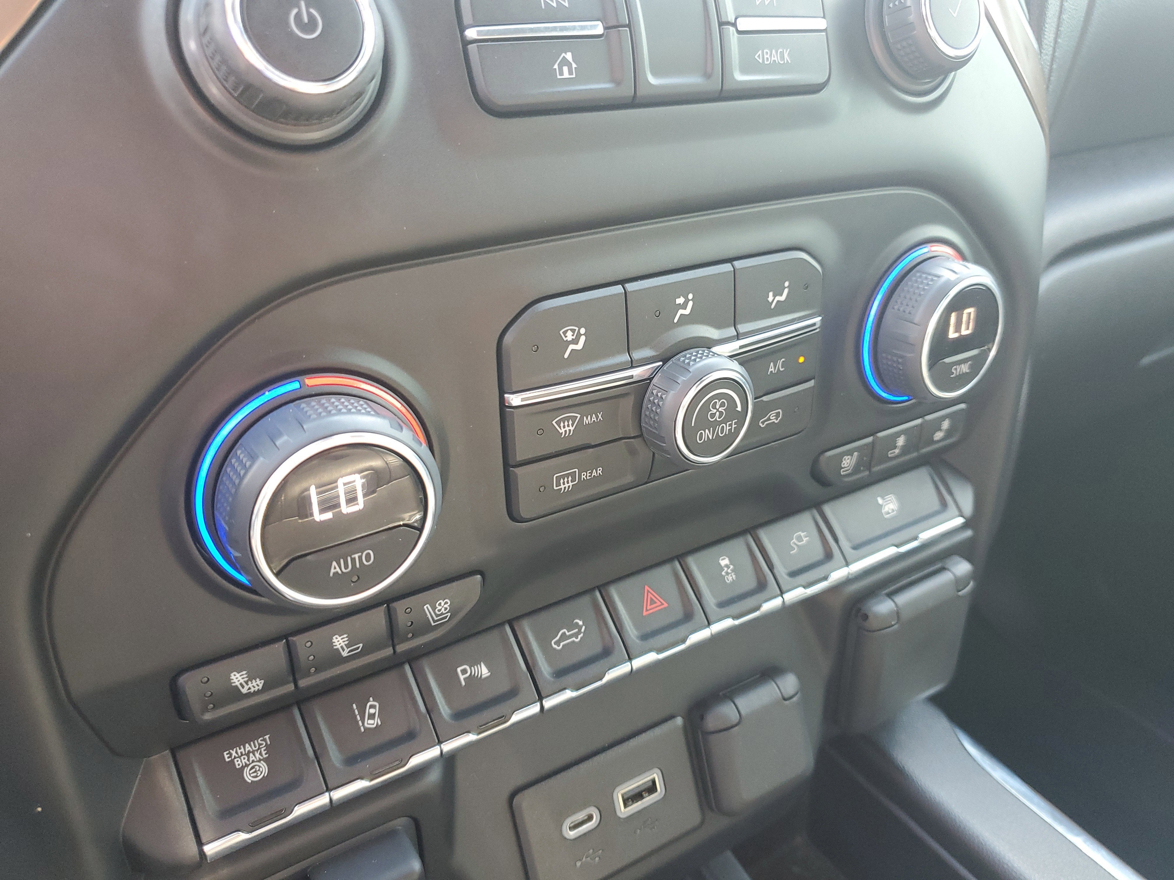 2022 Chevrolet Silverado 3500HD High Country