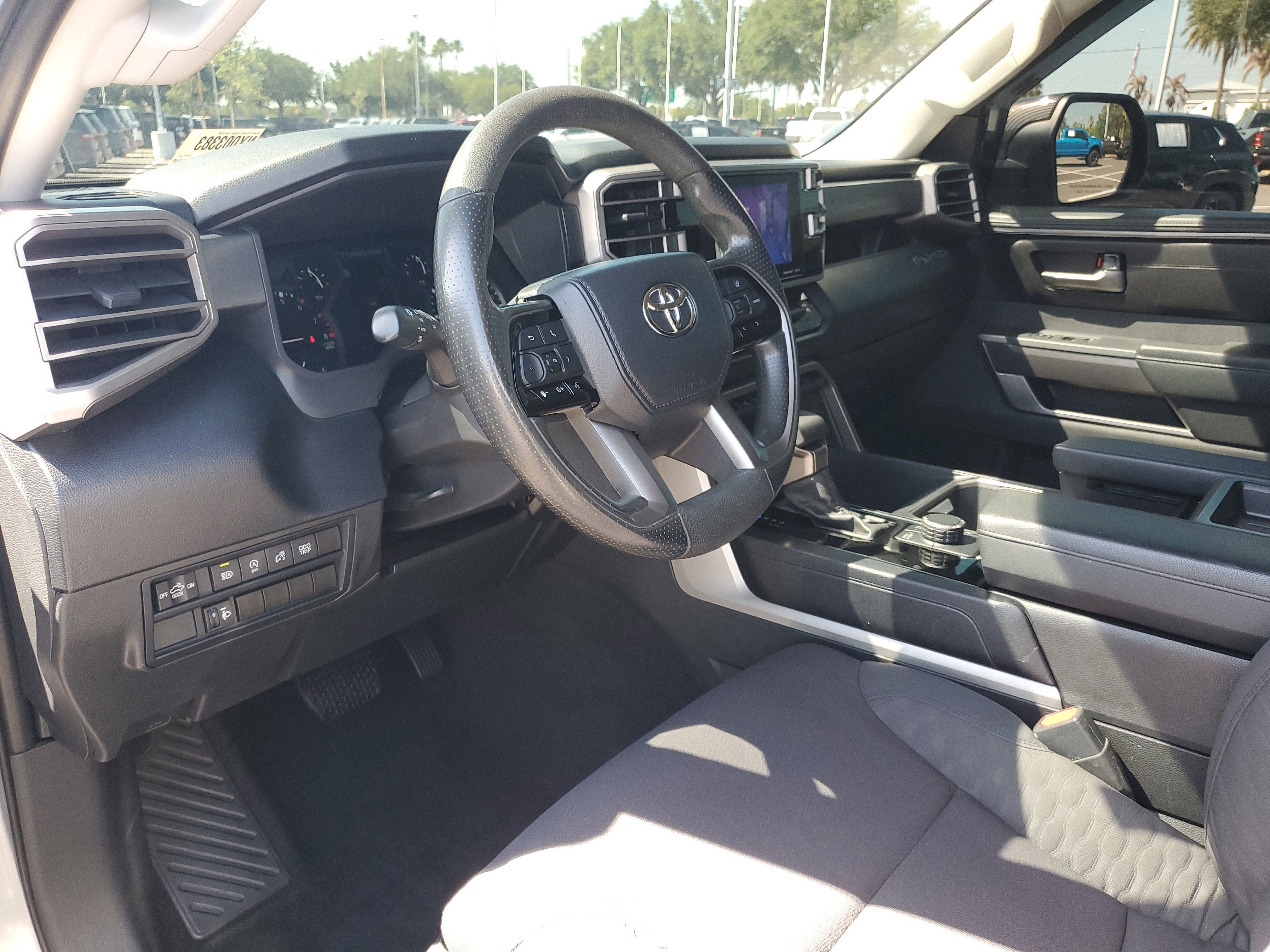 2022 Toyota Tundra 2WD SR5