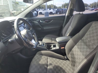 2017 Nissan Rogue Sport SV
