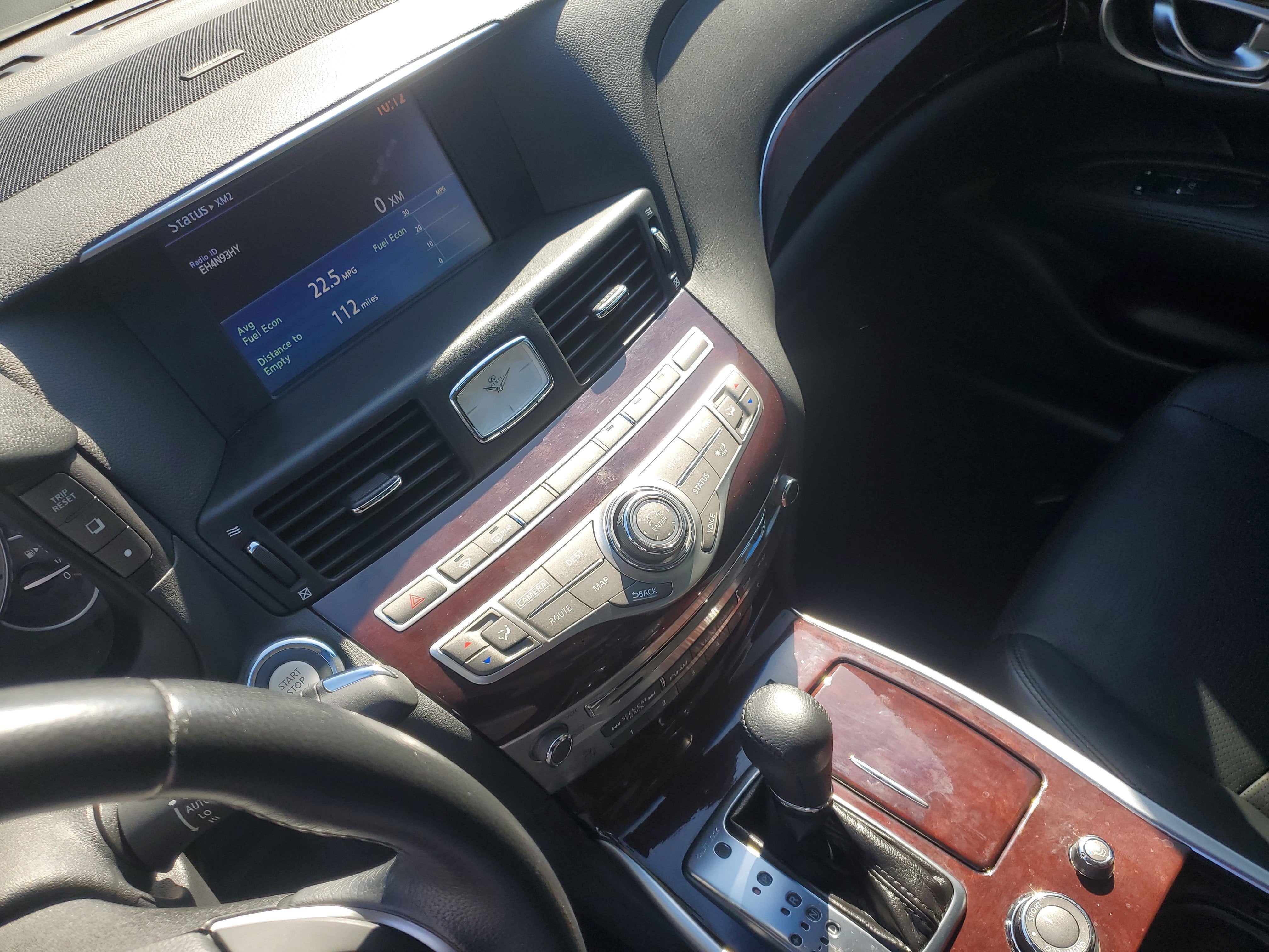 2015 INFINITI Q70 3.7