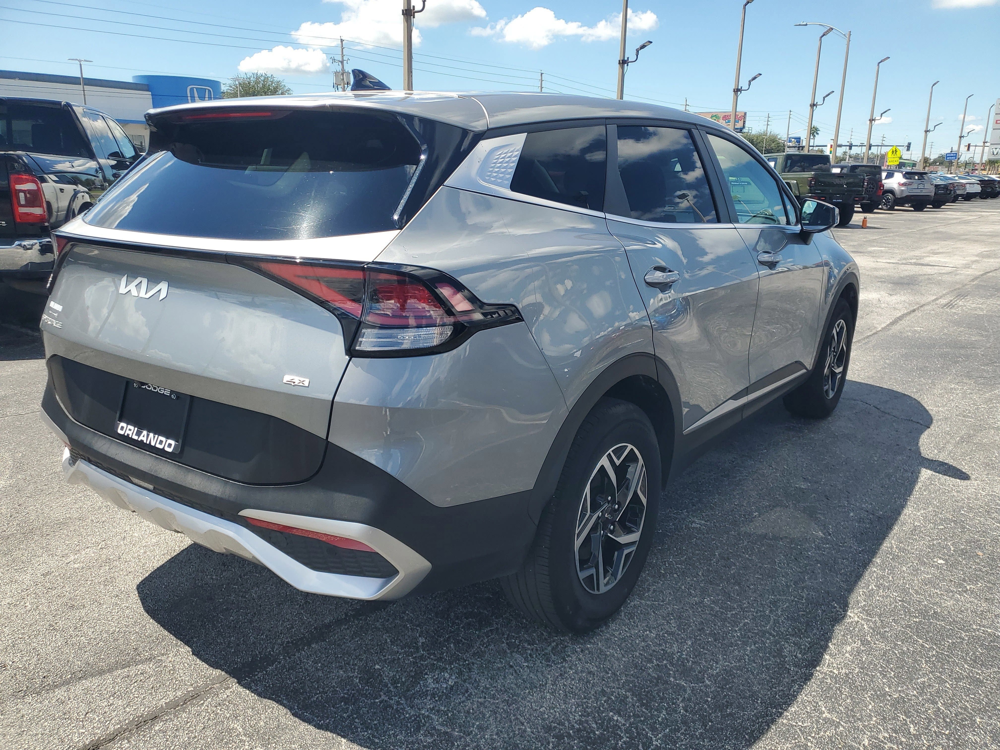 2024 Kia Sportage LX