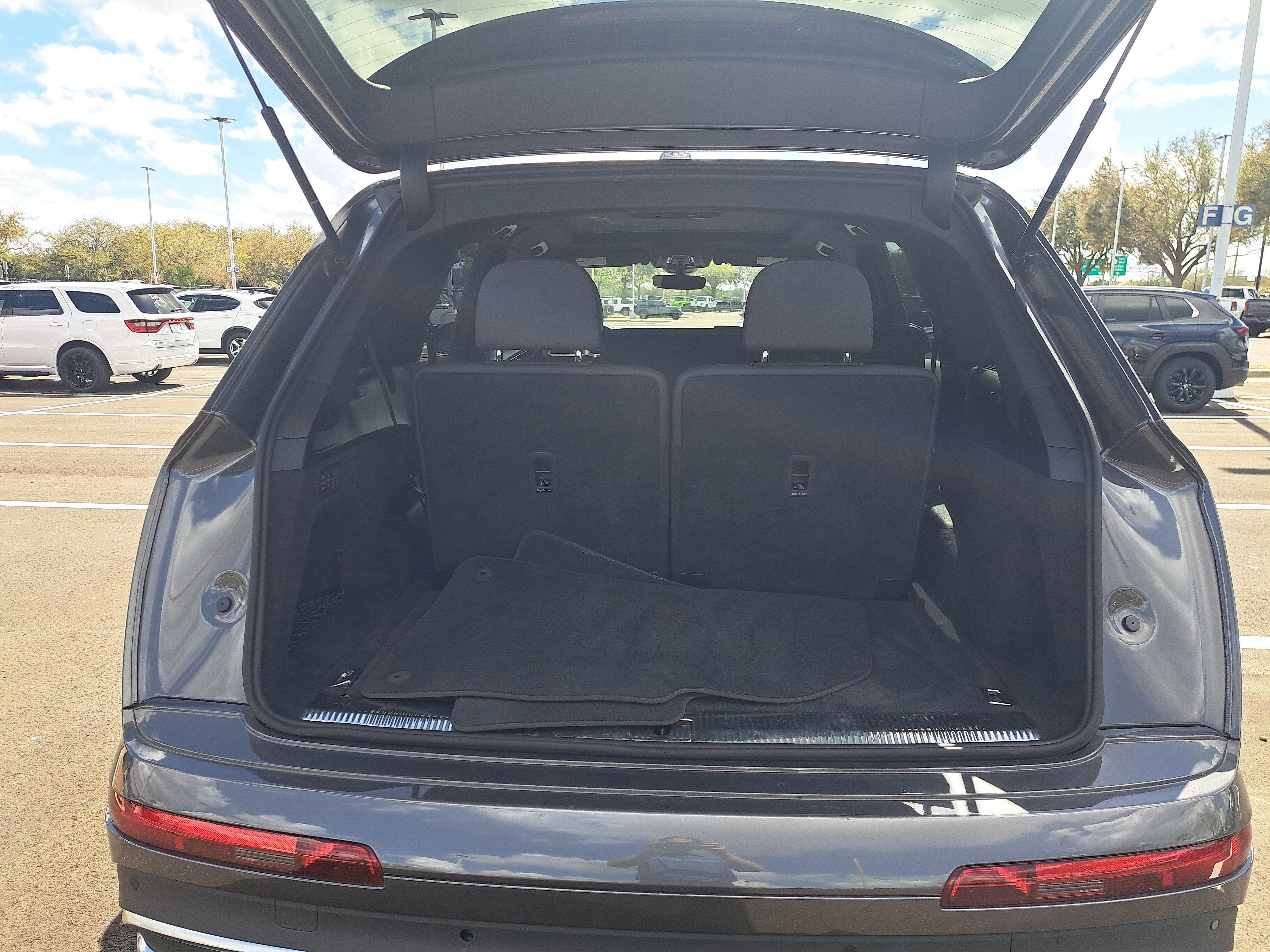 2022 Audi Q7 Premium