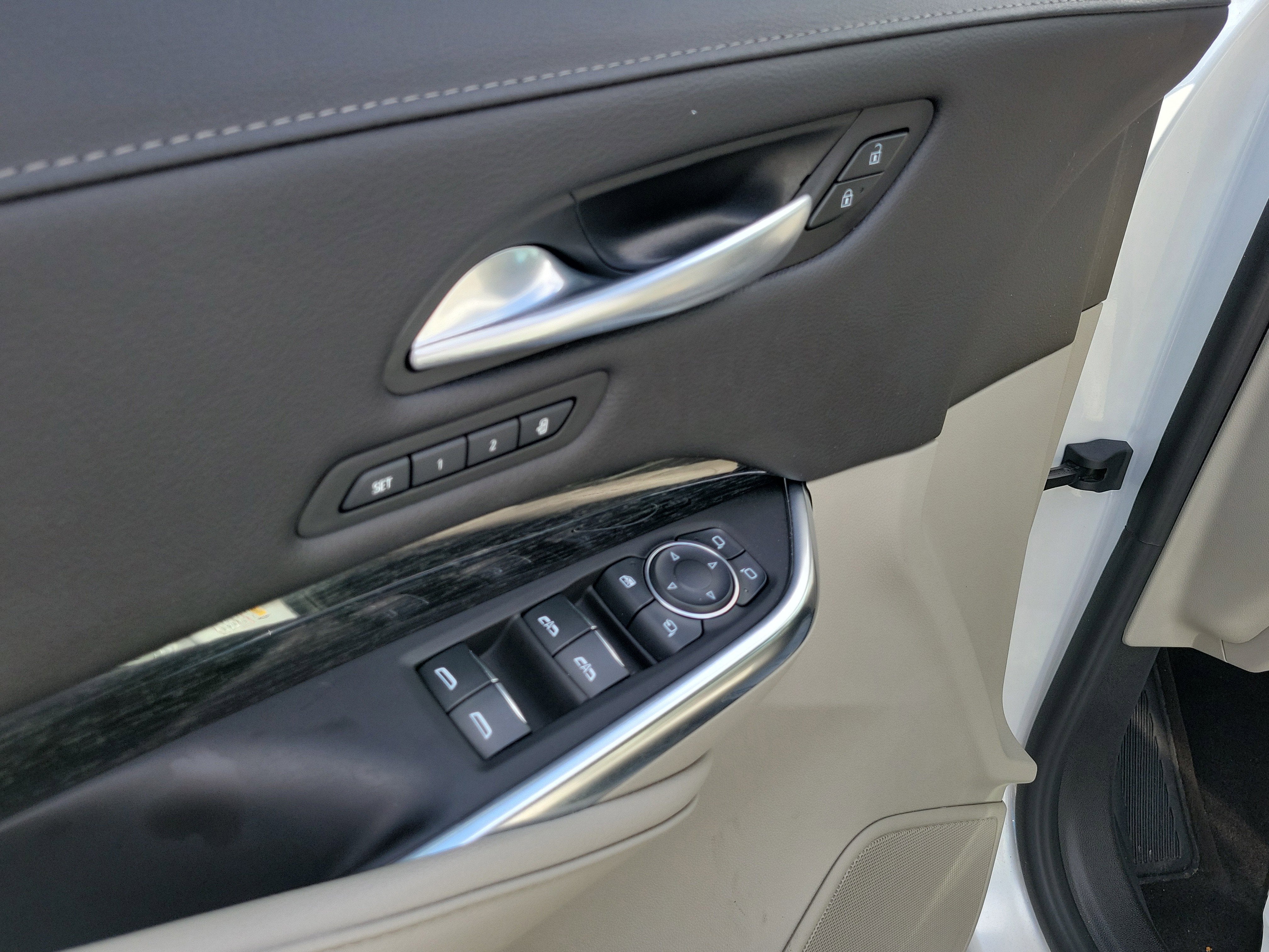 2023 Cadillac XT4 FWD Premium Luxury