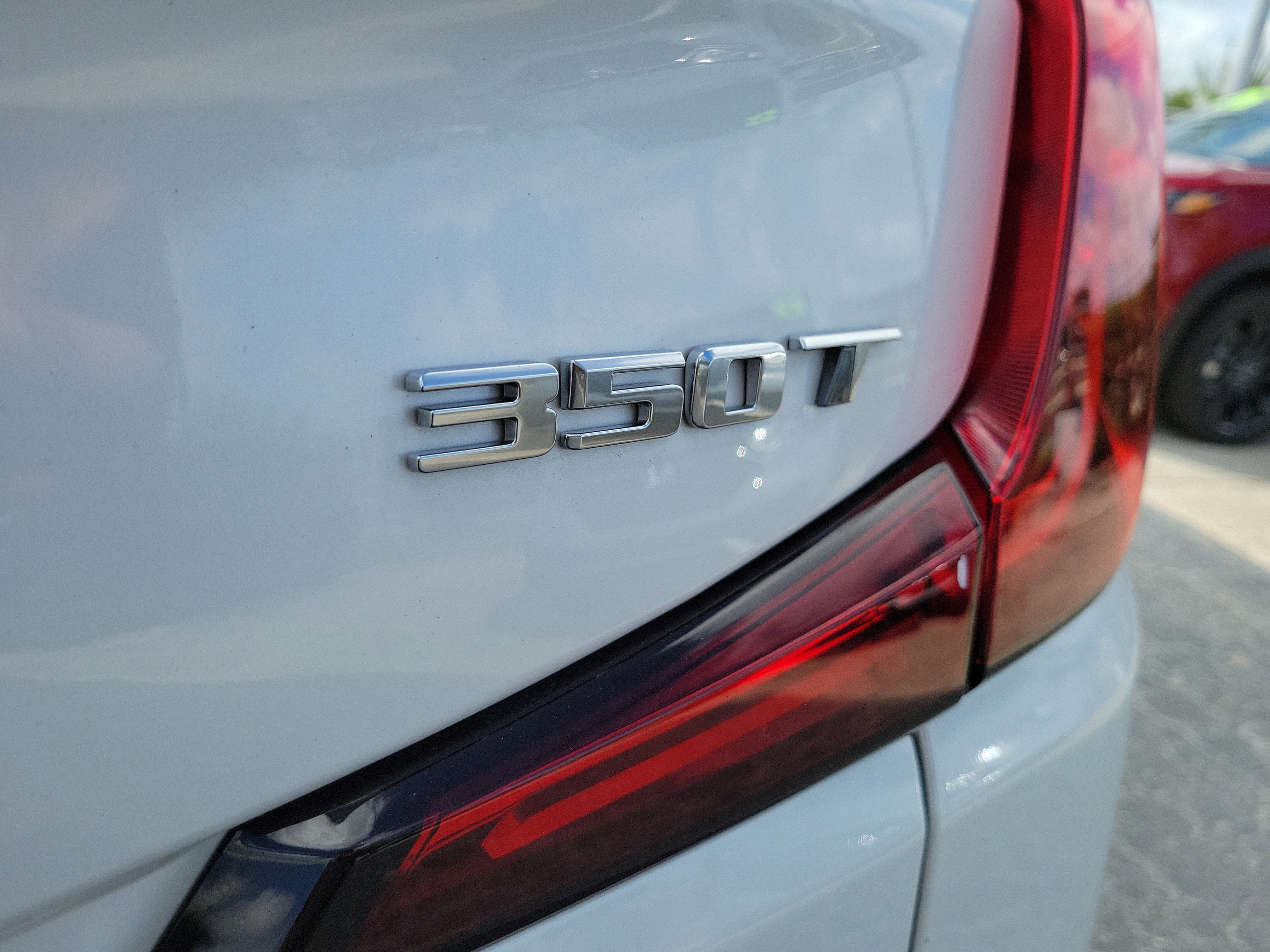 2023 Cadillac XT4 FWD Premium Luxury