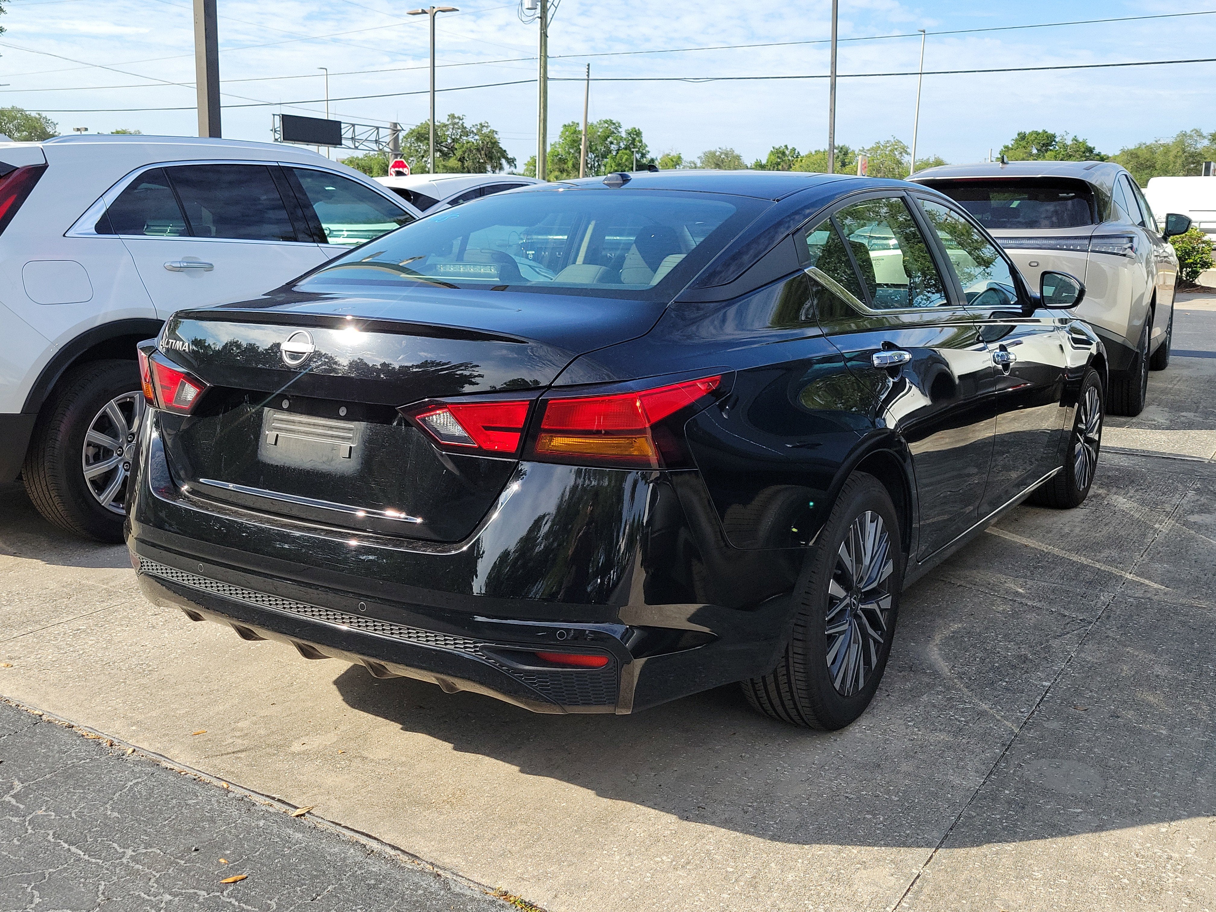 2025 Nissan Altima SV