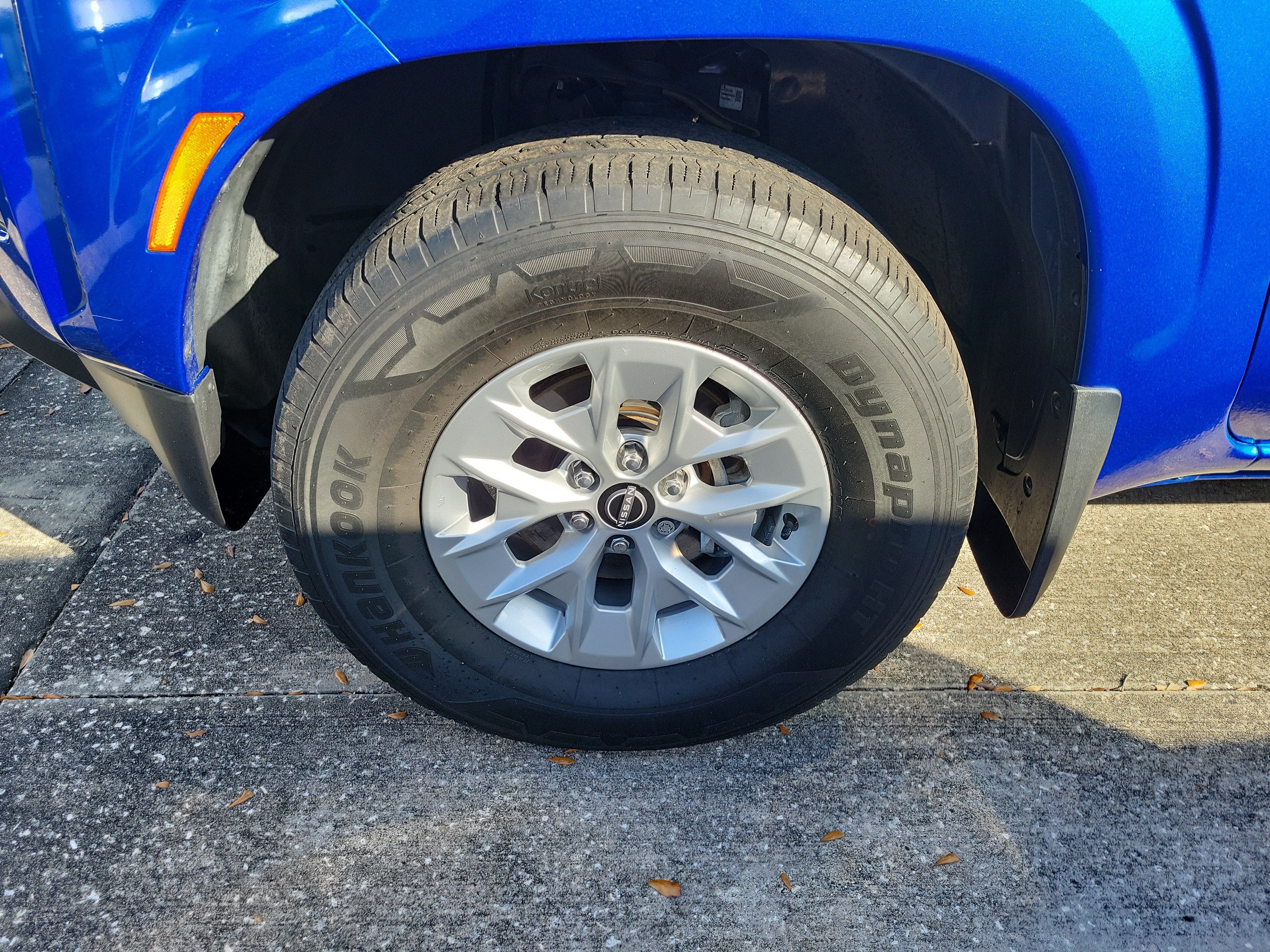 2024 Nissan Frontier SV