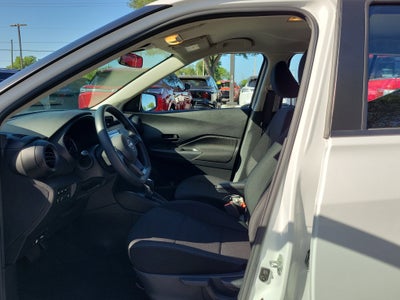 2025 Nissan Kicks Play S