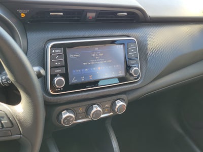 2024 Nissan Kicks S