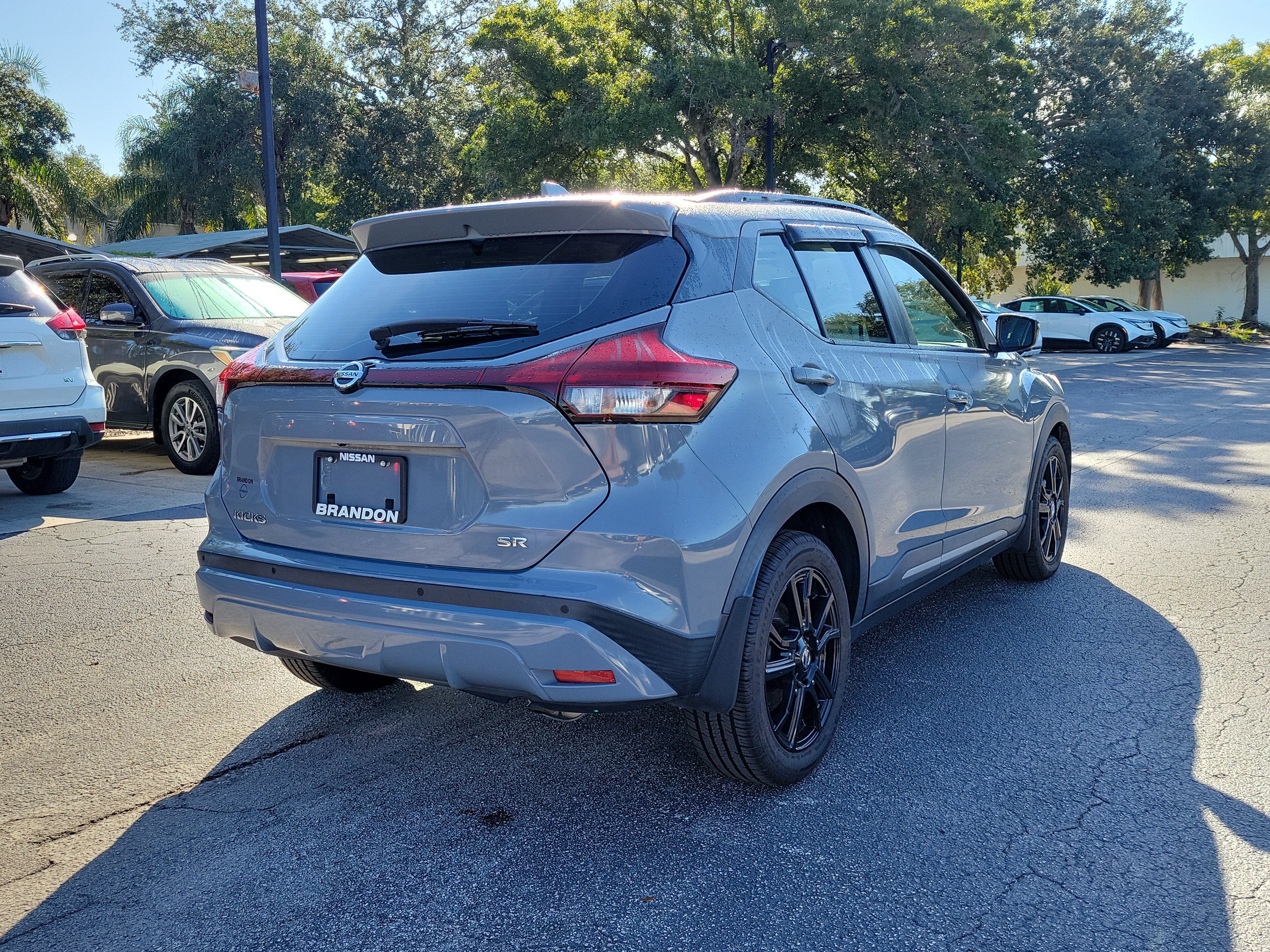 2021 Nissan Kicks SR