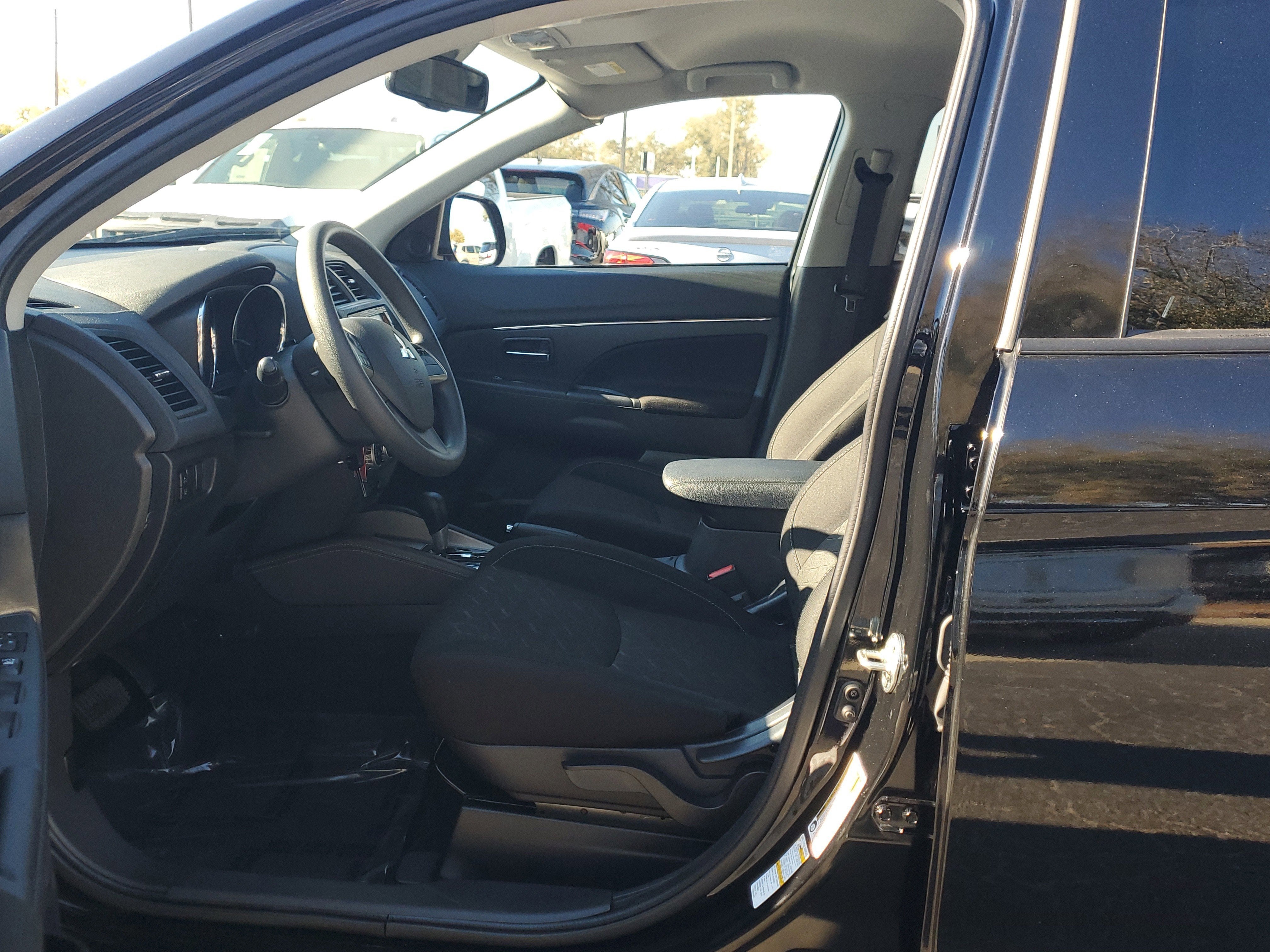 2025 Mitsubishi Outlander Sport ES