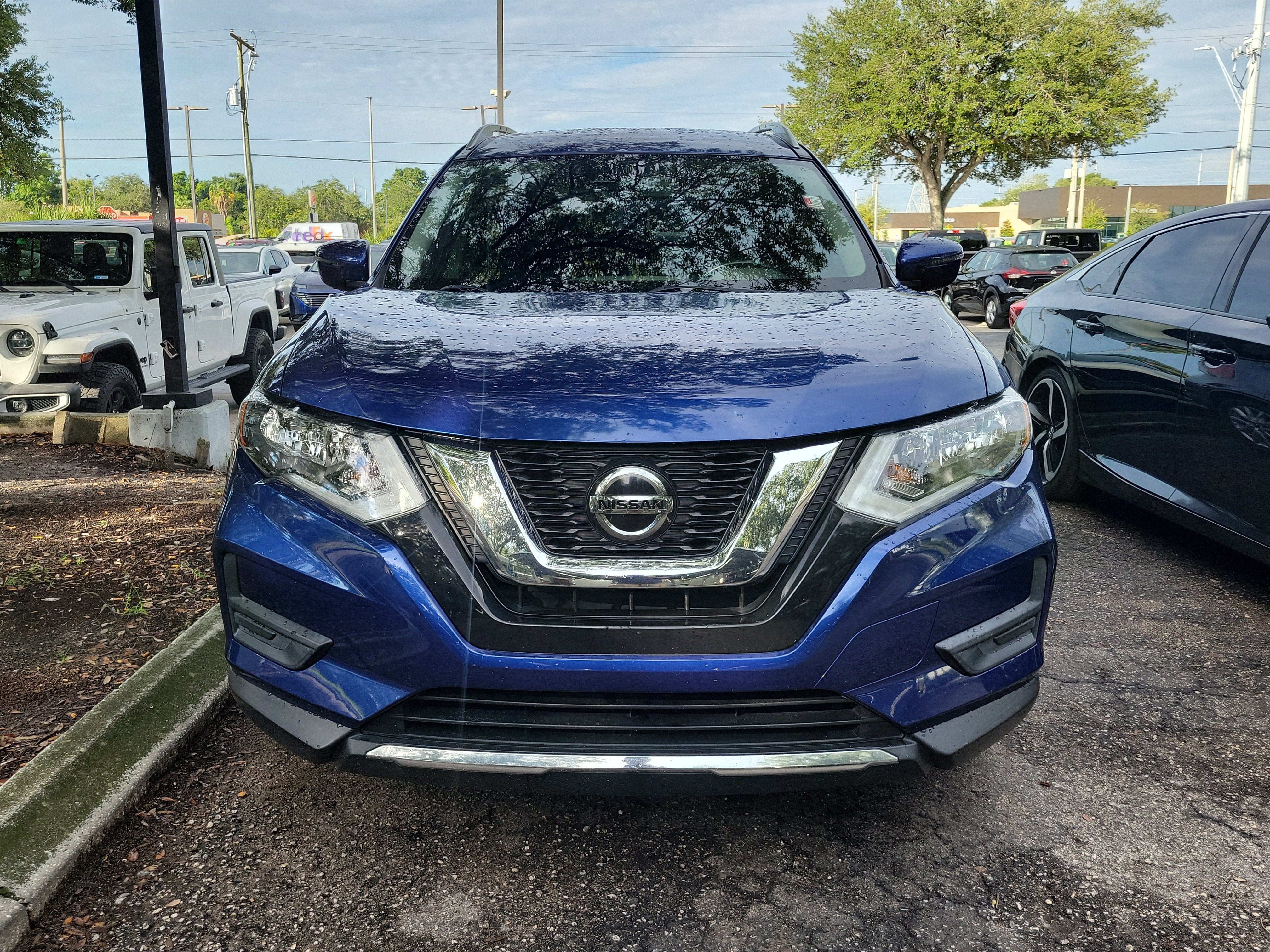 2020 Nissan Rogue SV