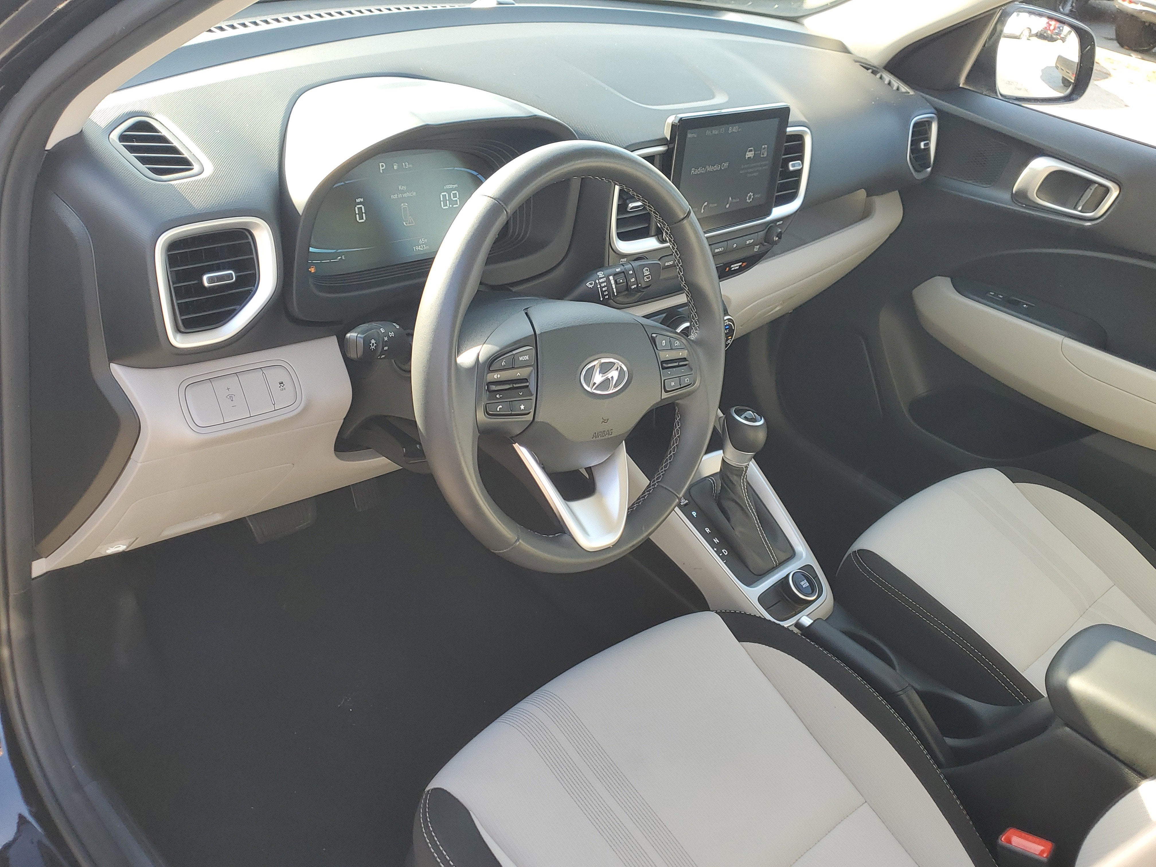 2025 Hyundai Venue SEL