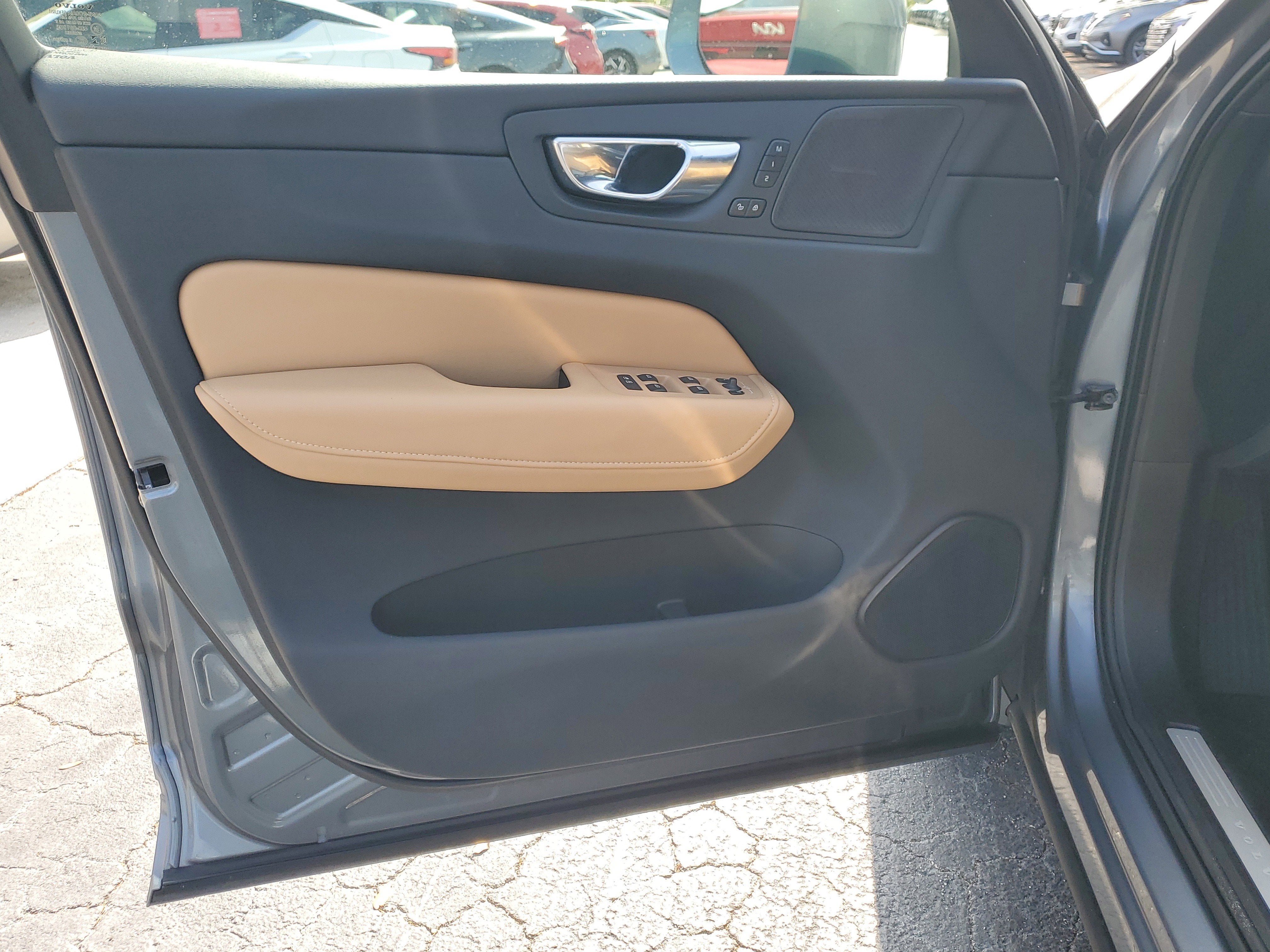 2021 Volvo XC60 Inscription