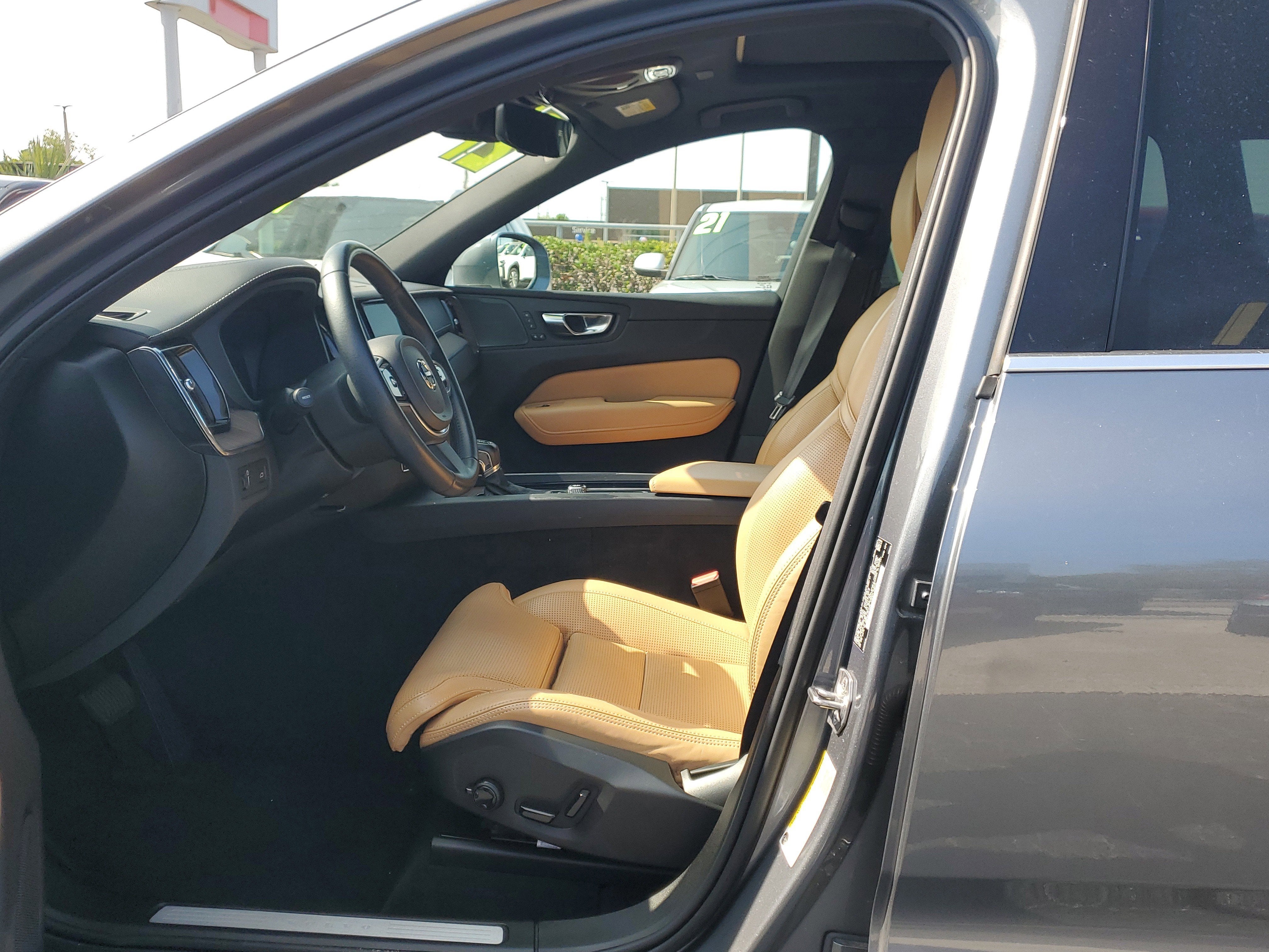 2021 Volvo XC60 Inscription