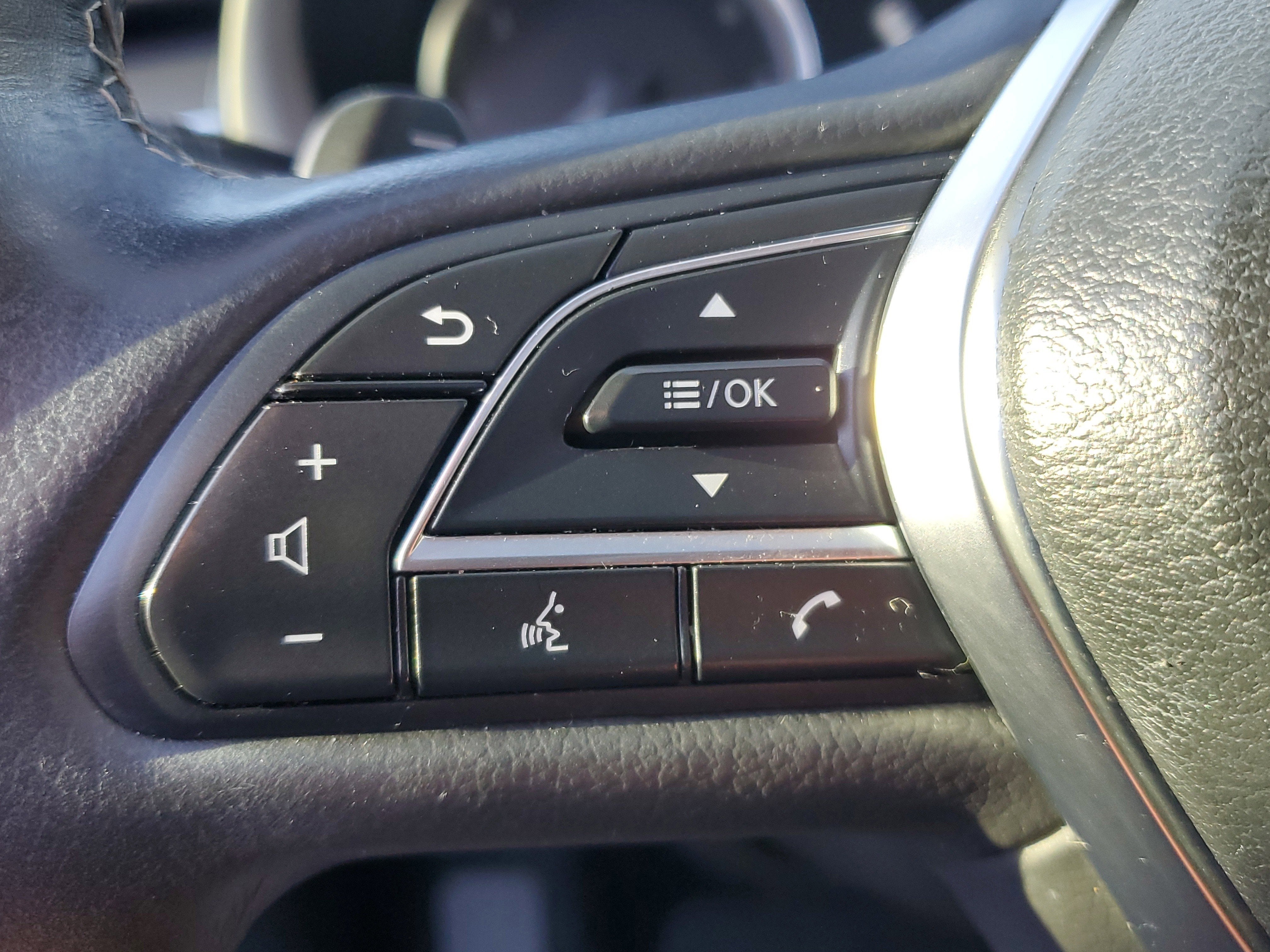 2022 INFINITI QX50 LUXE