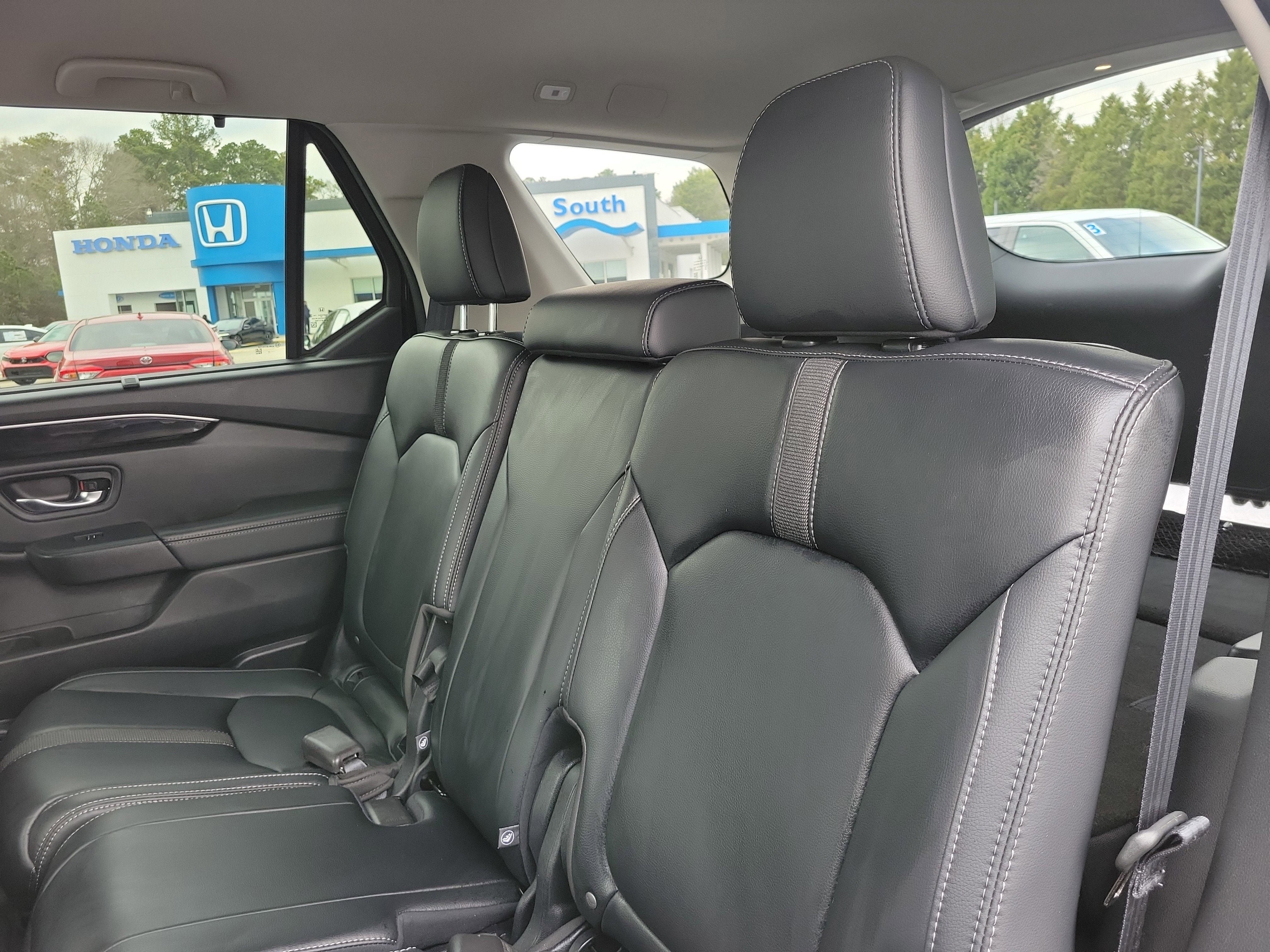 2023 Honda Pilot EX-L 8 Passenger