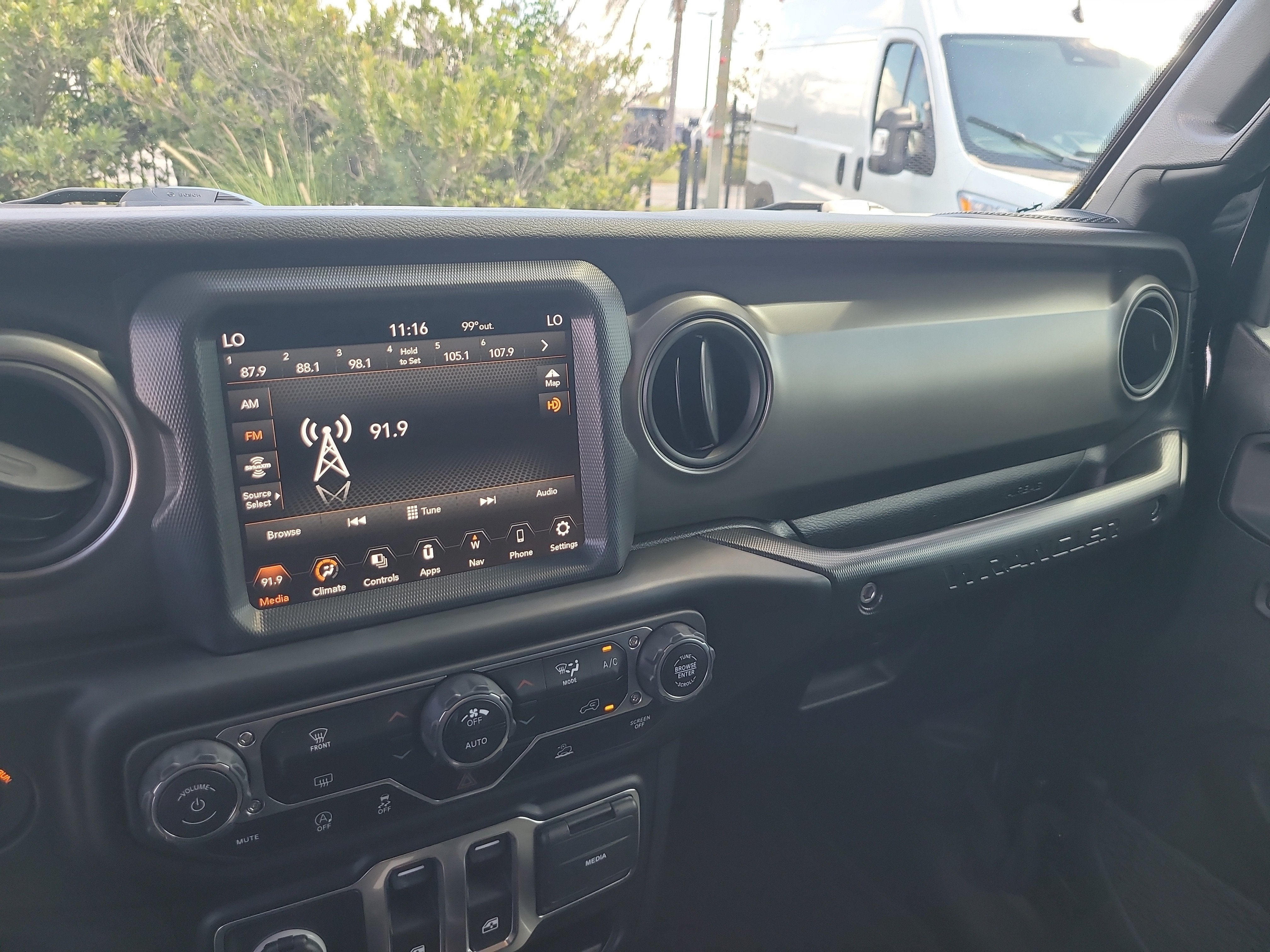 2022 Jeep Wrangler Willys