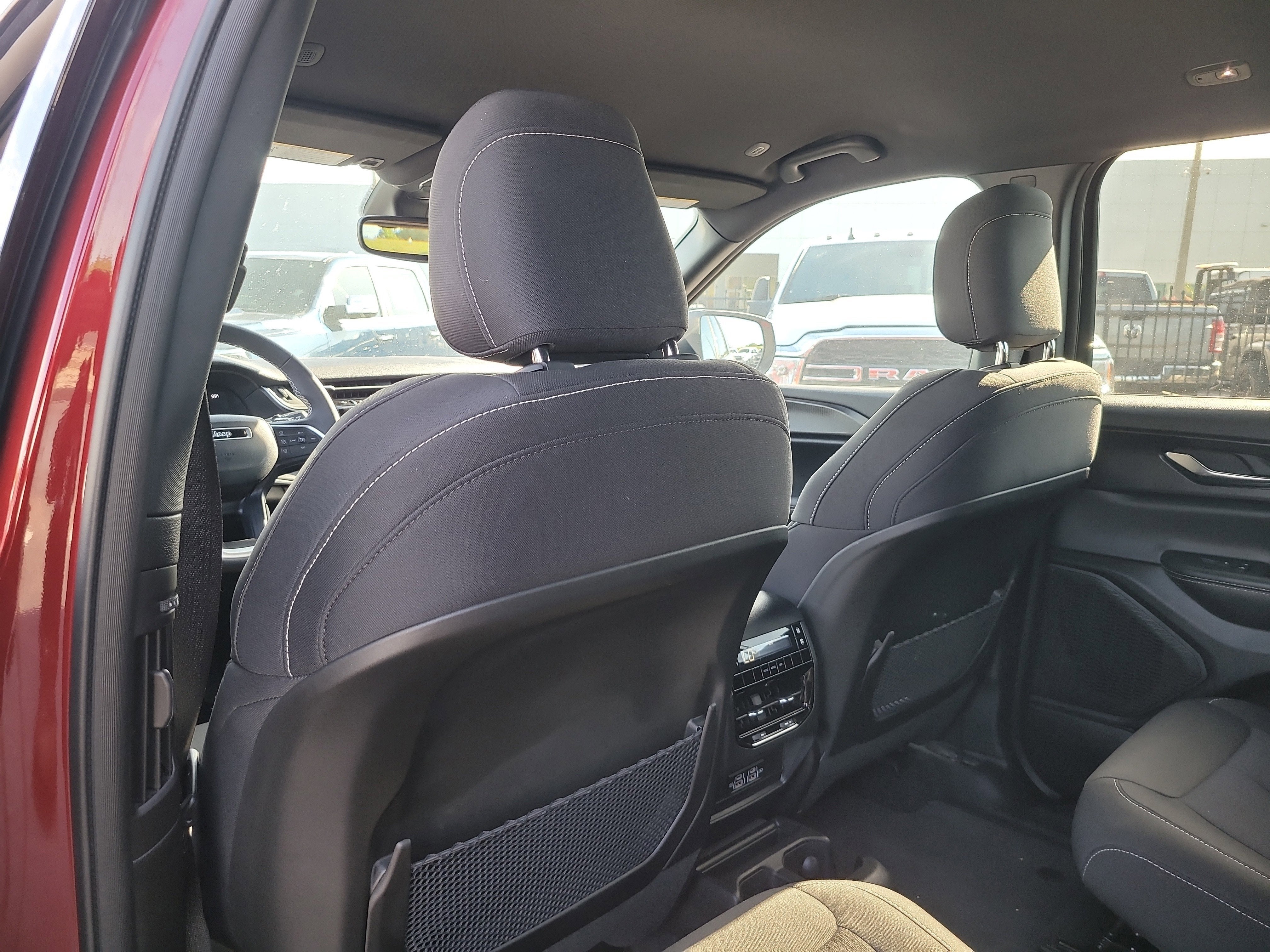 2024 Jeep Grand Cherokee L Laredo