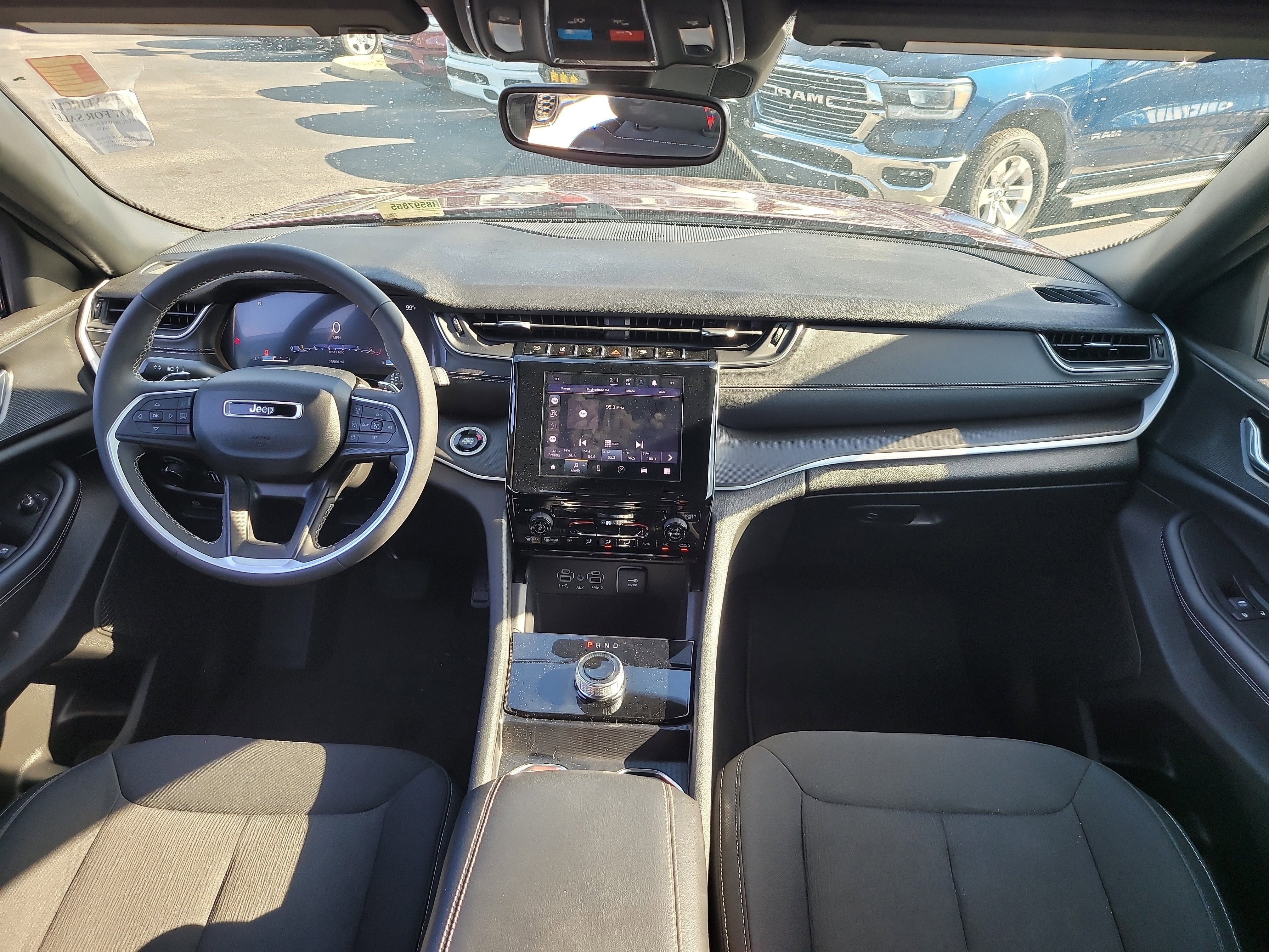 2024 Jeep Grand Cherokee L Laredo