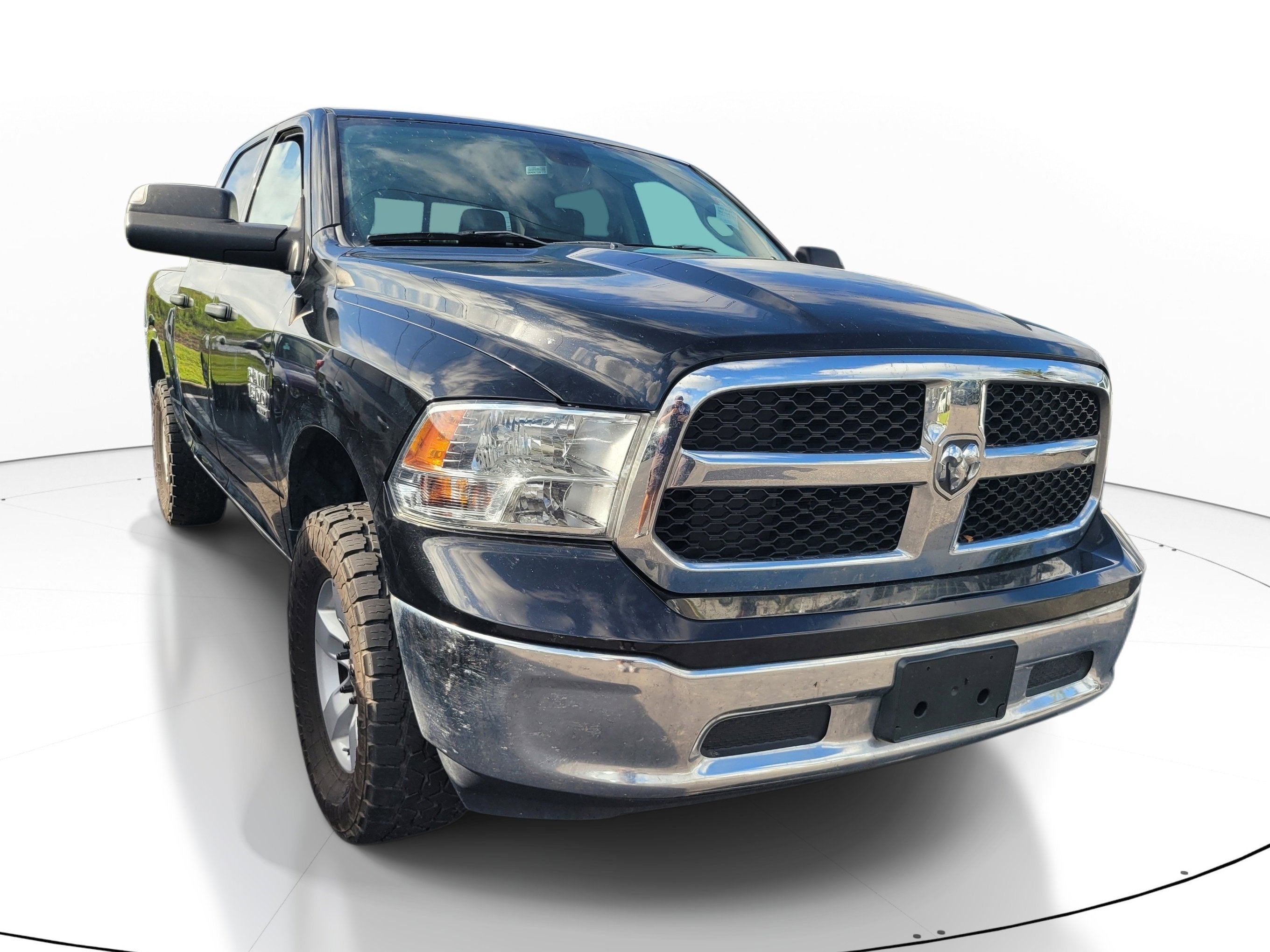 2023 RAM 1500 Classic SLT