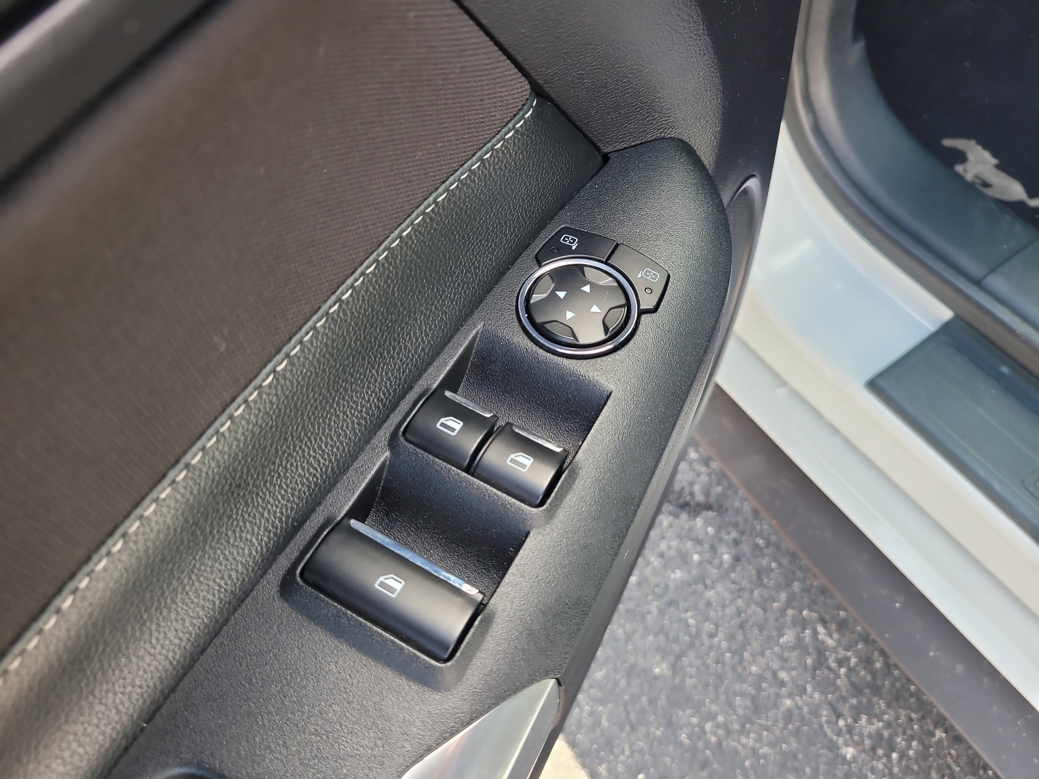 2015 Ford Mustang V6