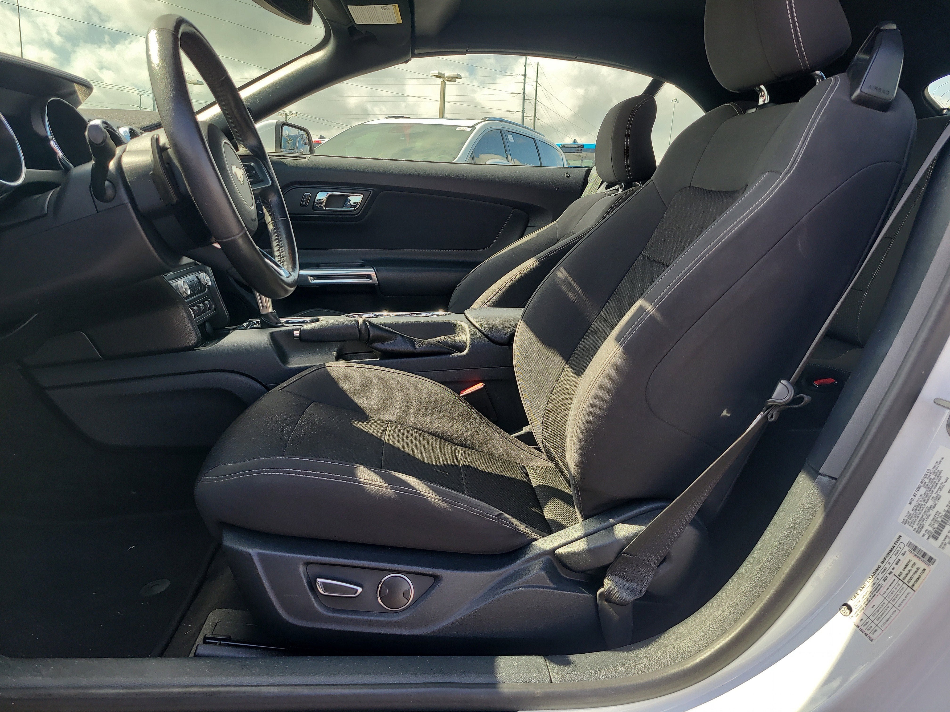 2015 Ford Mustang V6