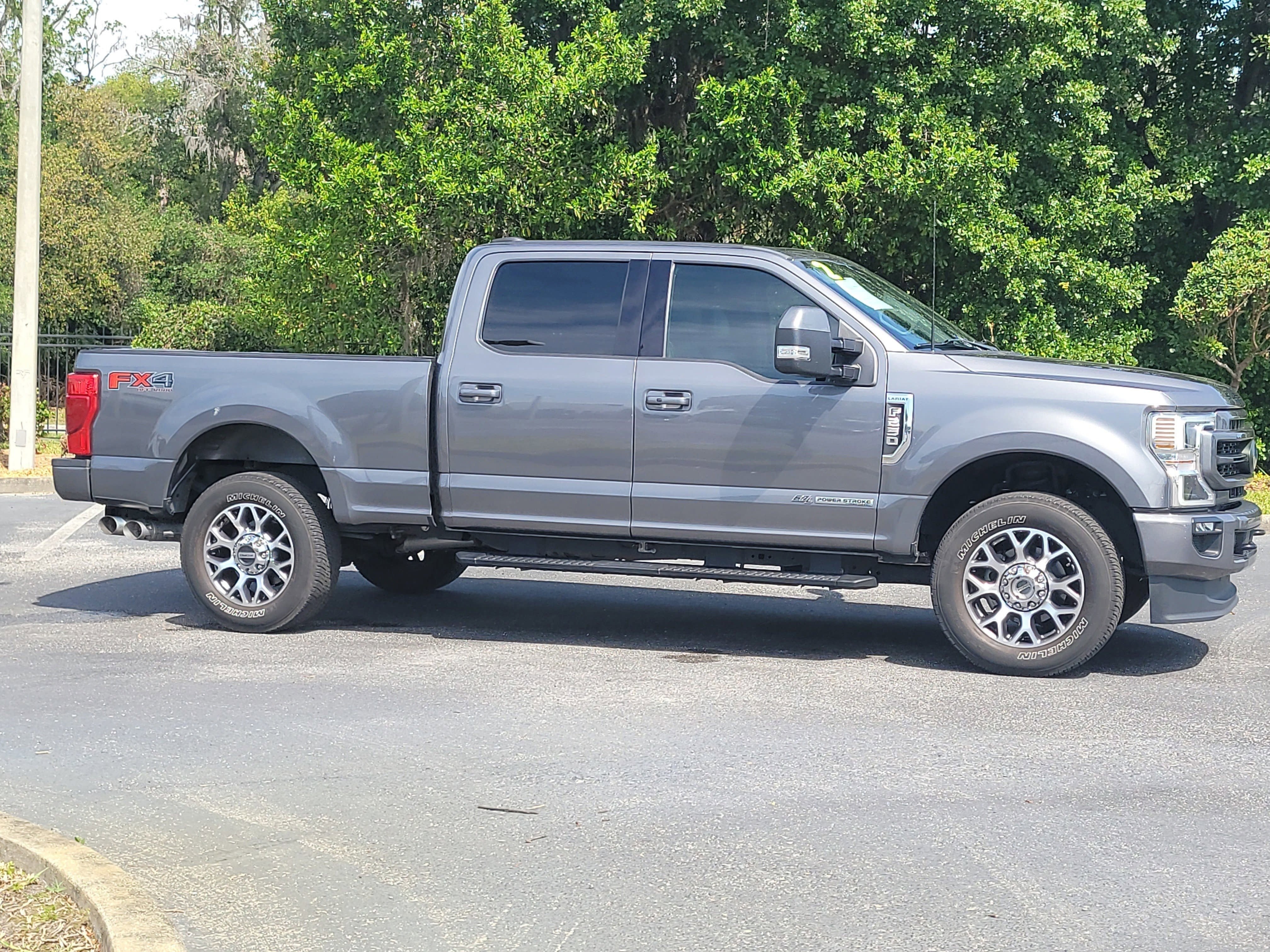 2022 Ford Super Duty F-250 SRW LARIAT