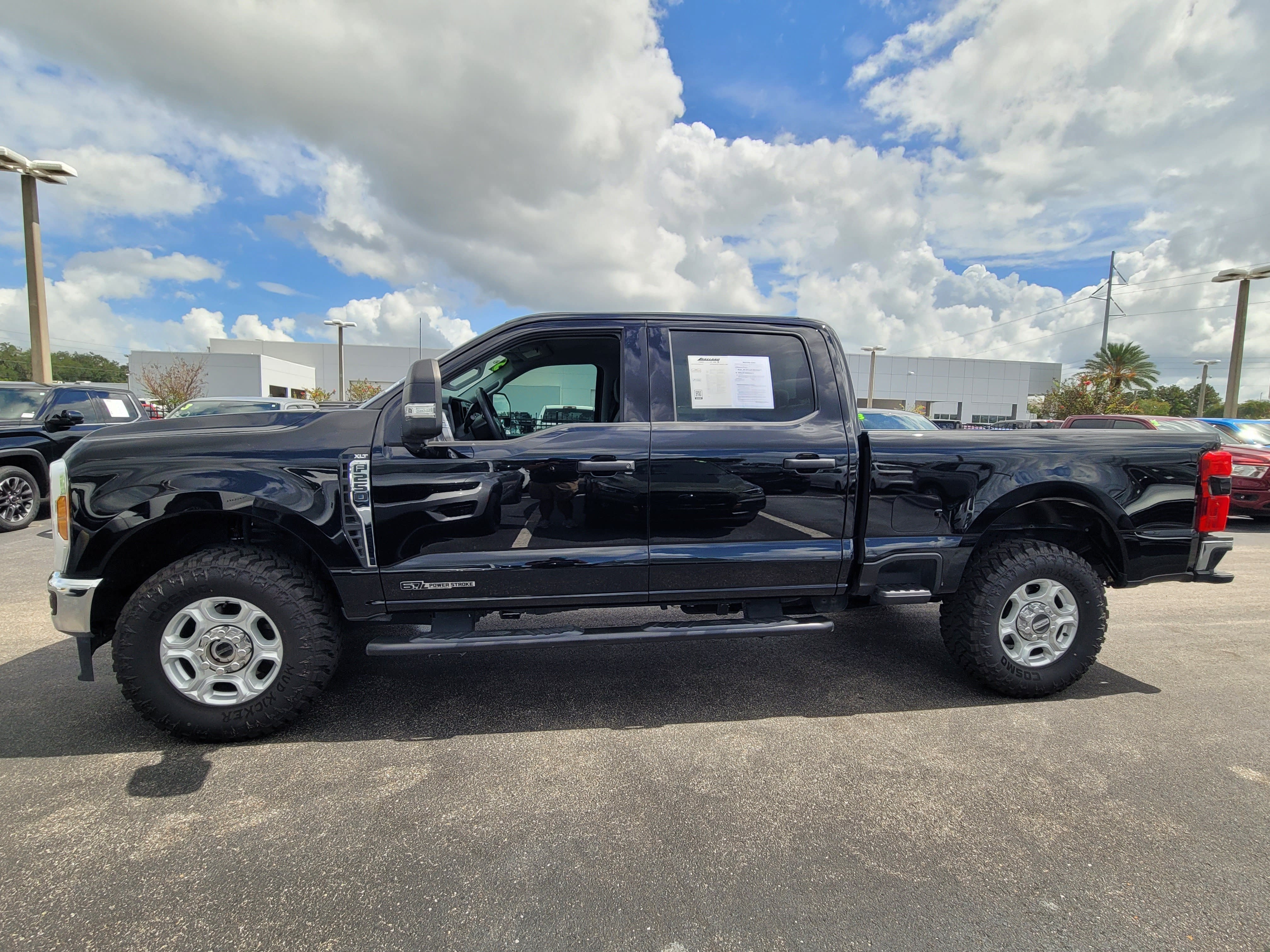 2025 Ford Super Duty F-250 SRW XLT