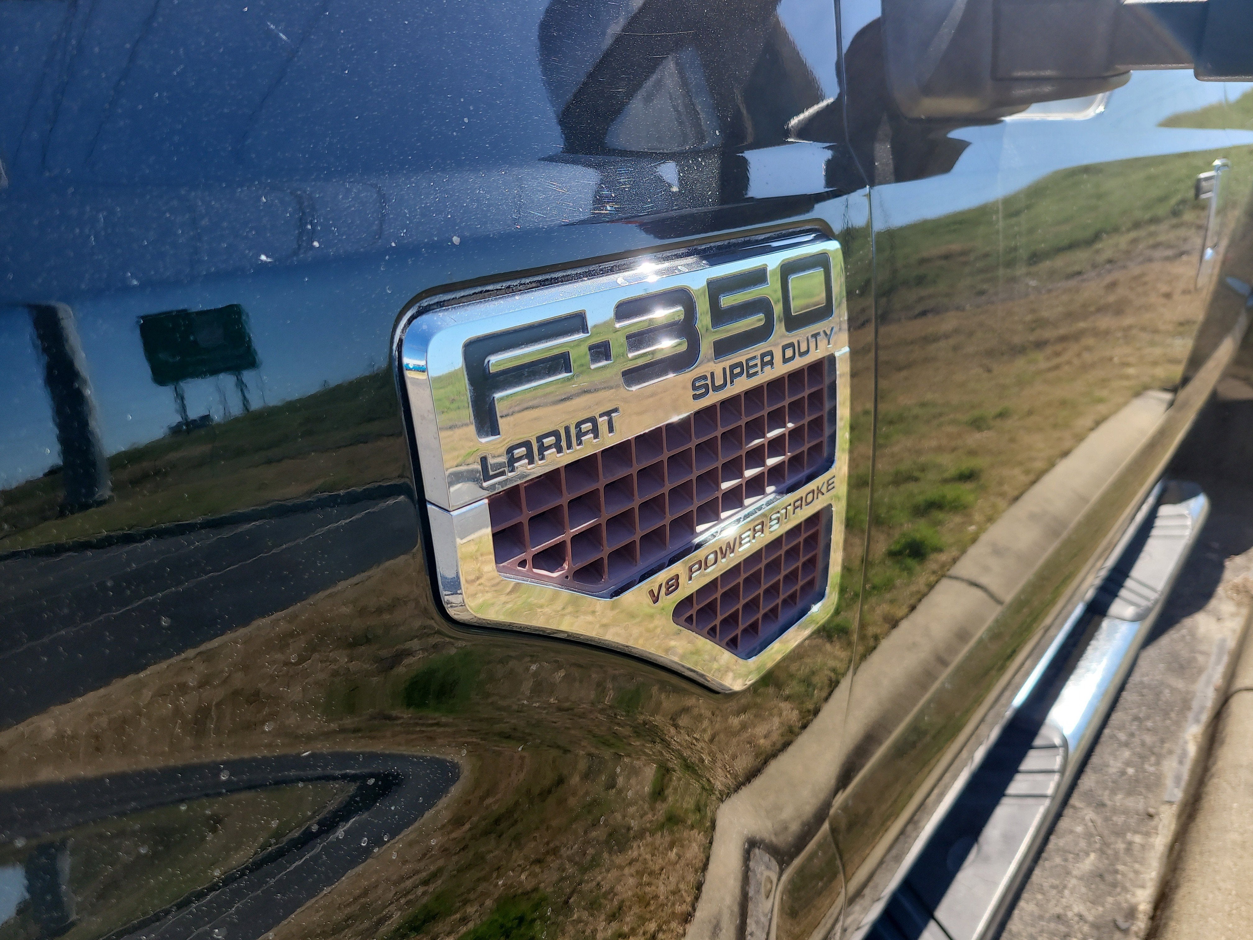 2009 Ford Super Duty F-350 DRW Lariat